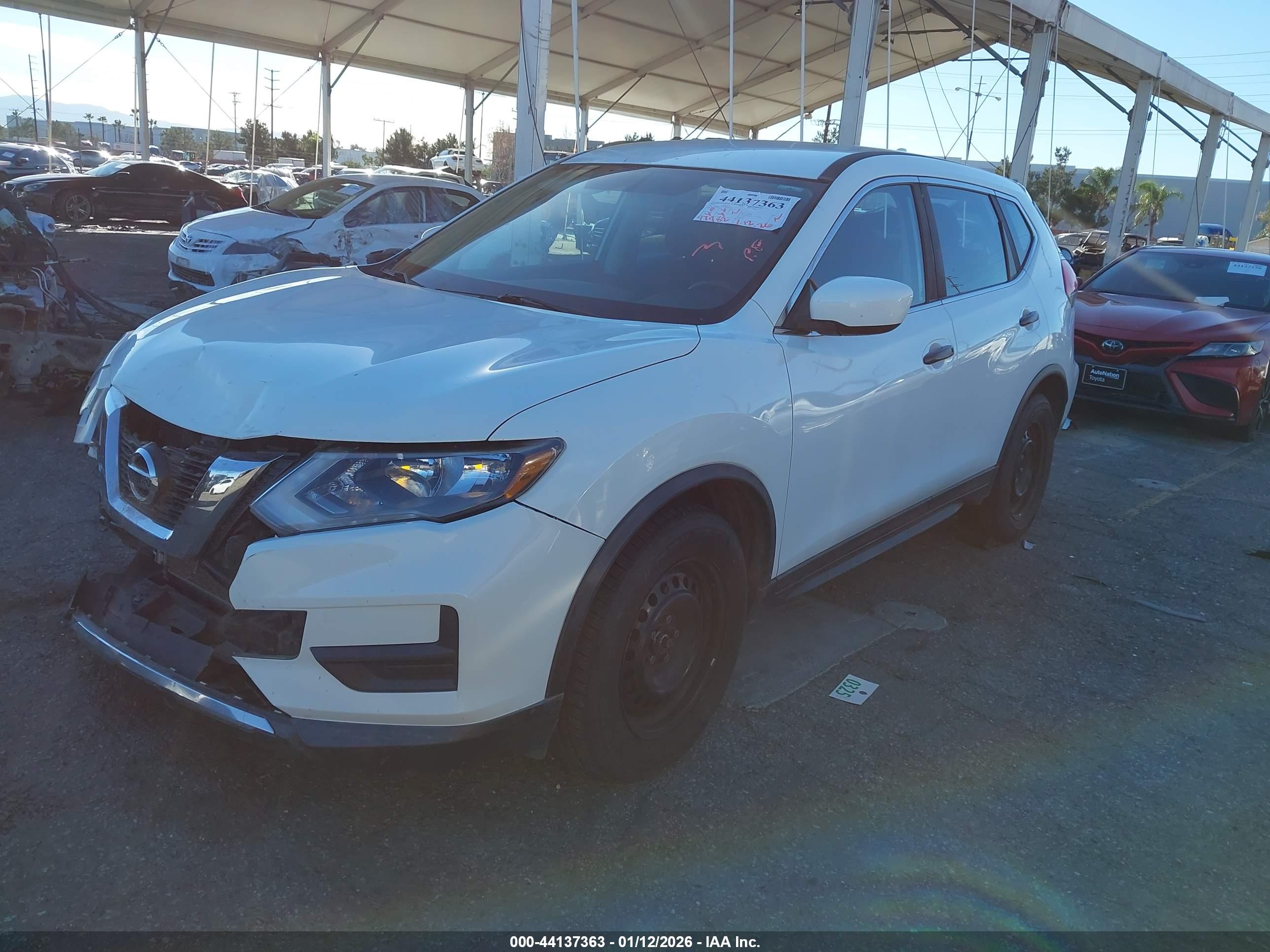 NISSAN ROGUE image 2