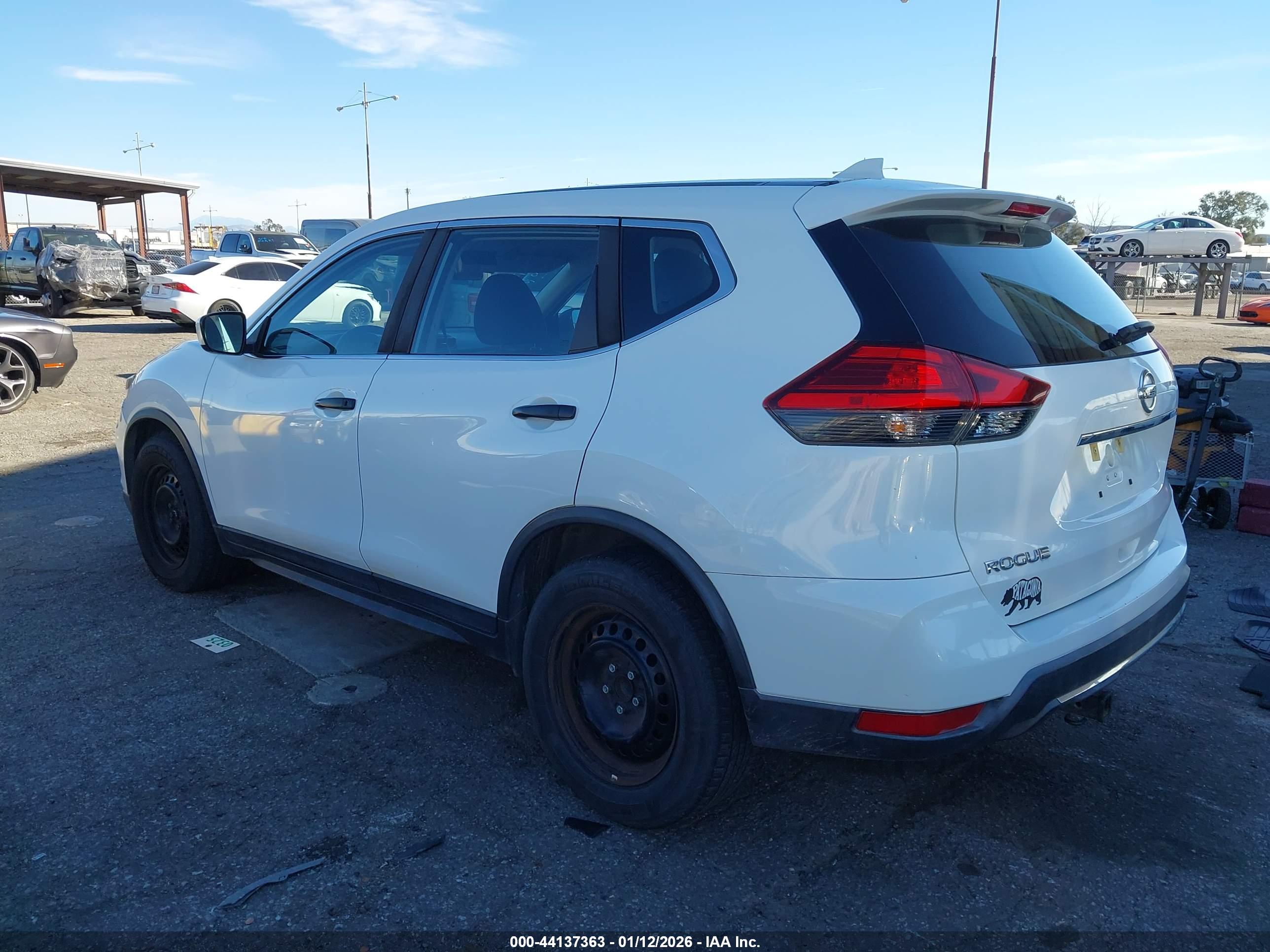 NISSAN ROGUE image 3