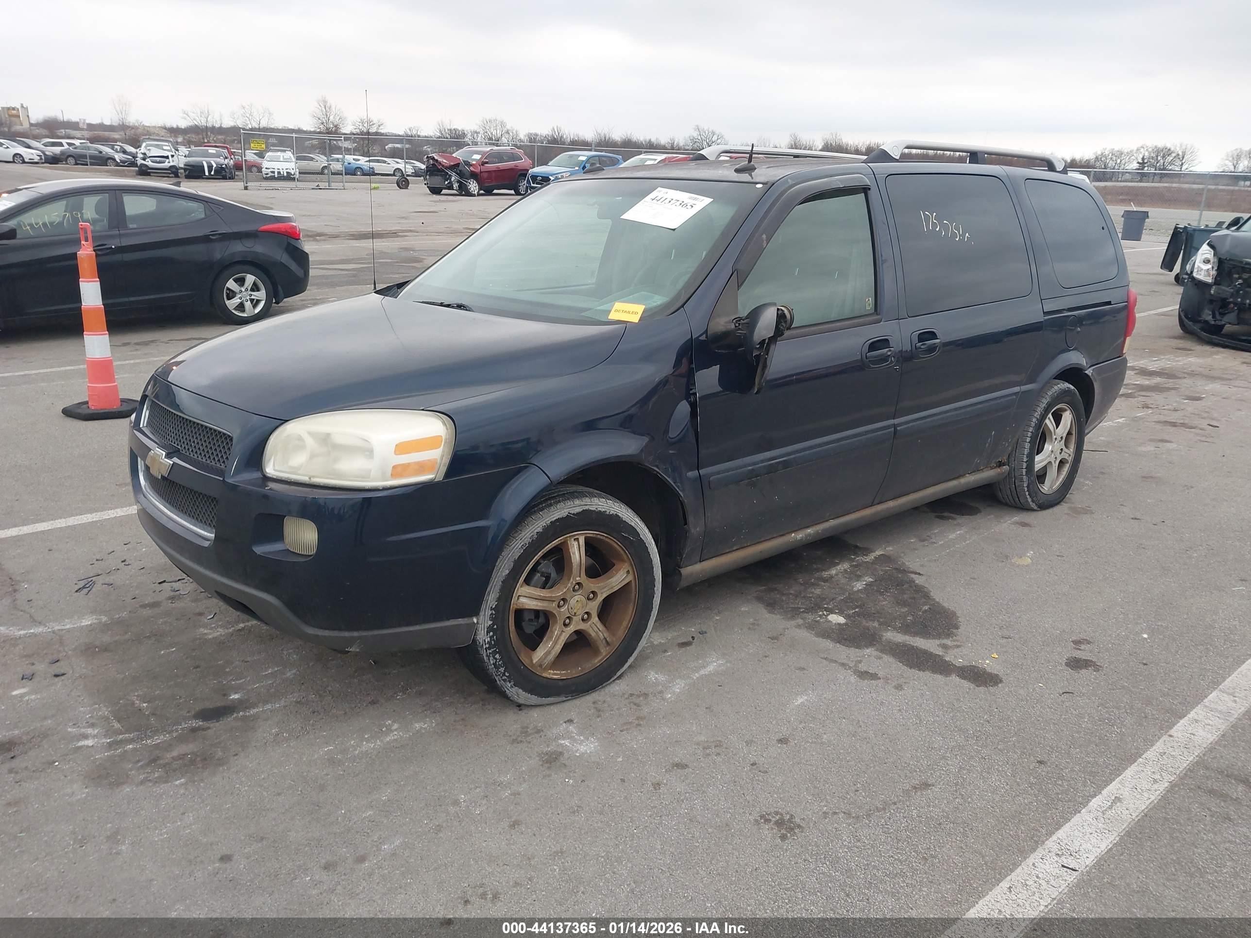 CHEVROLET UPLANDER image 2