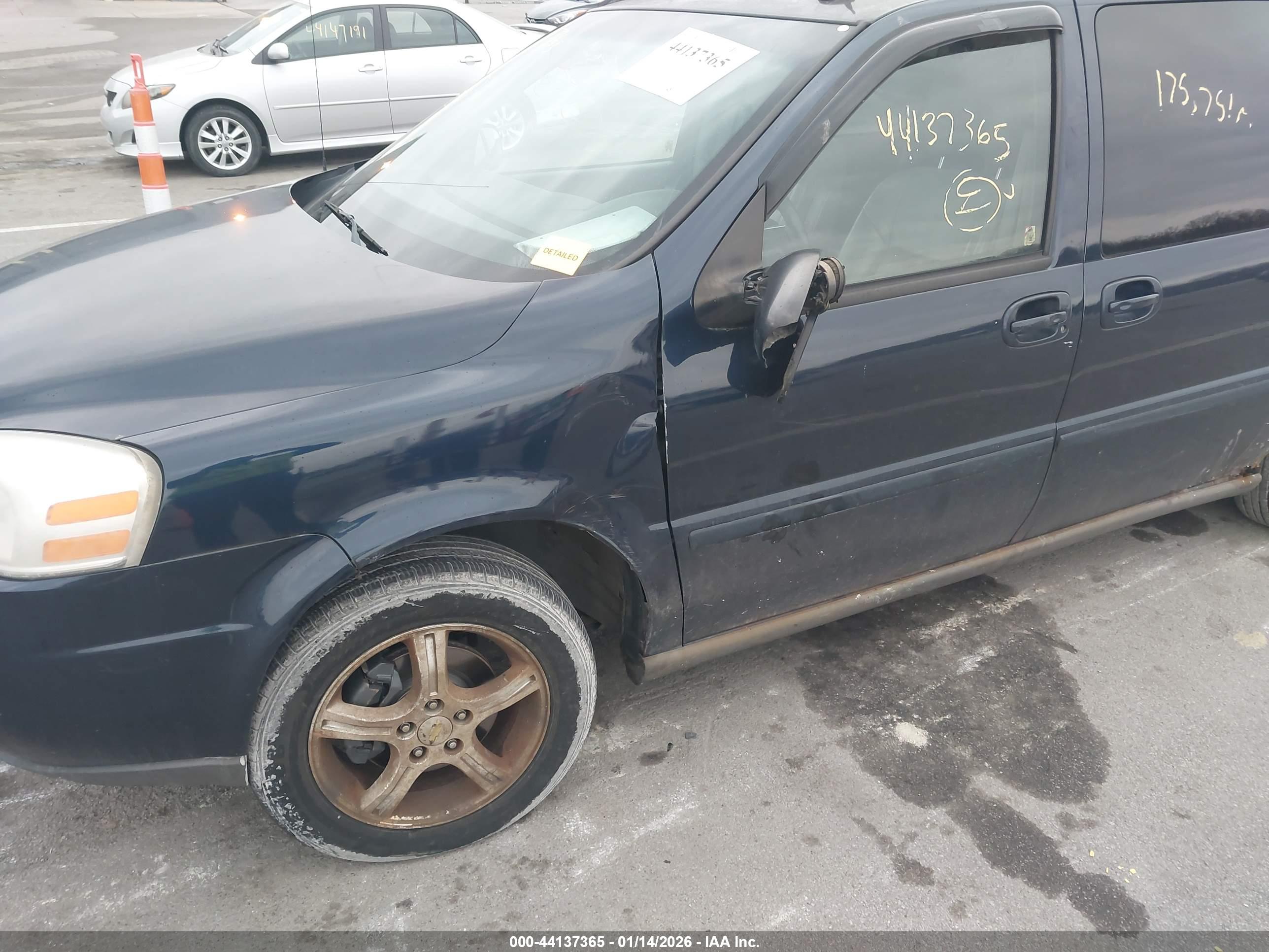 CHEVROLET UPLANDER image 6