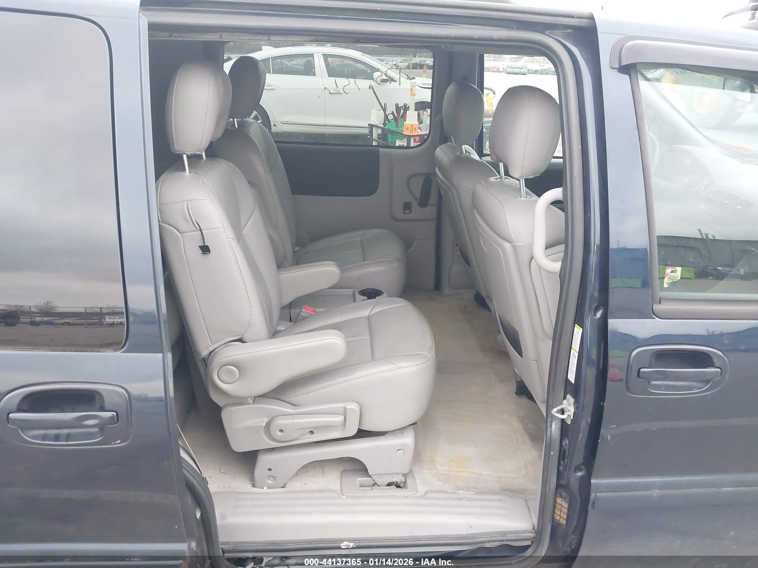 CHEVROLET UPLANDER image 8