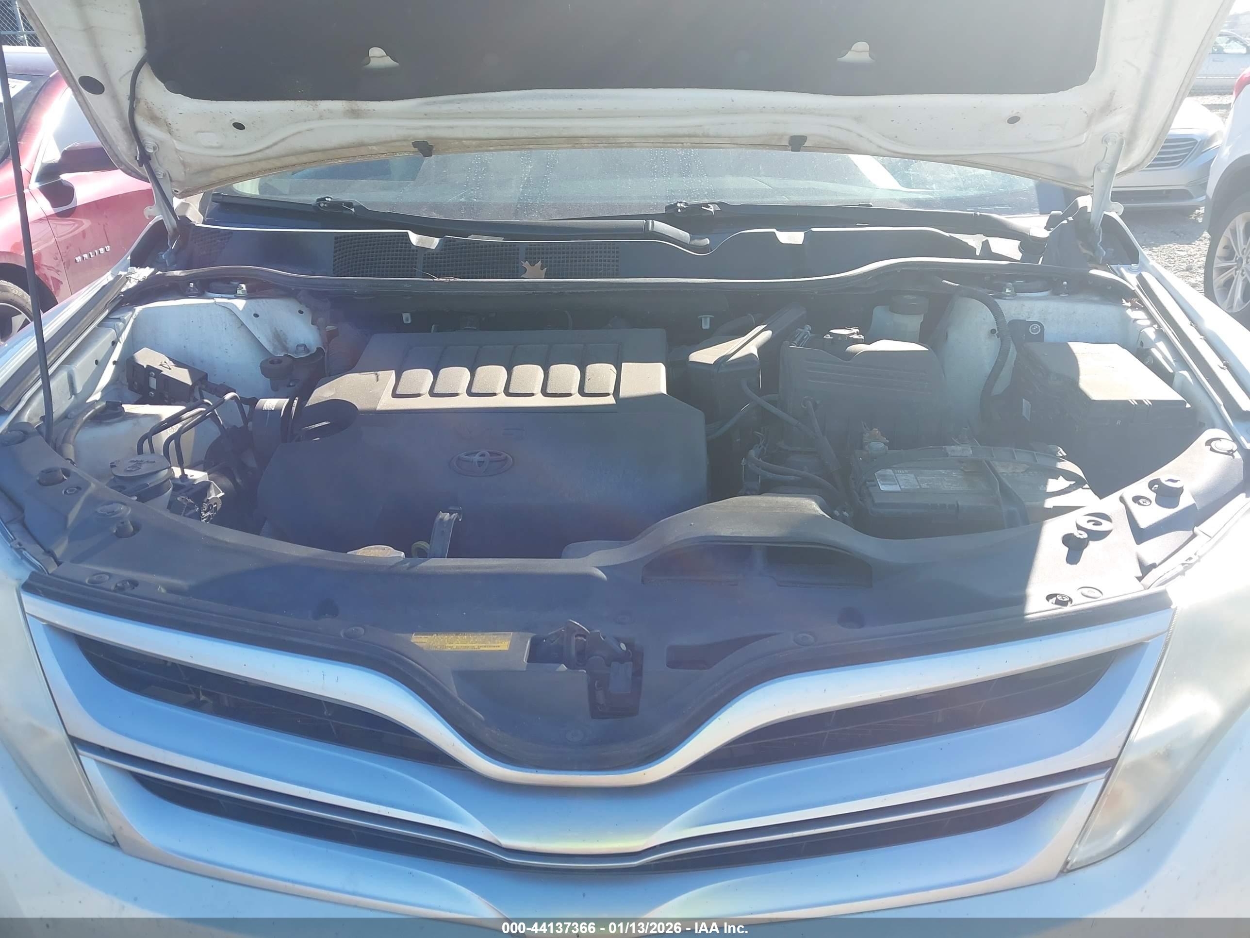 TOYOTA VENZA image 10