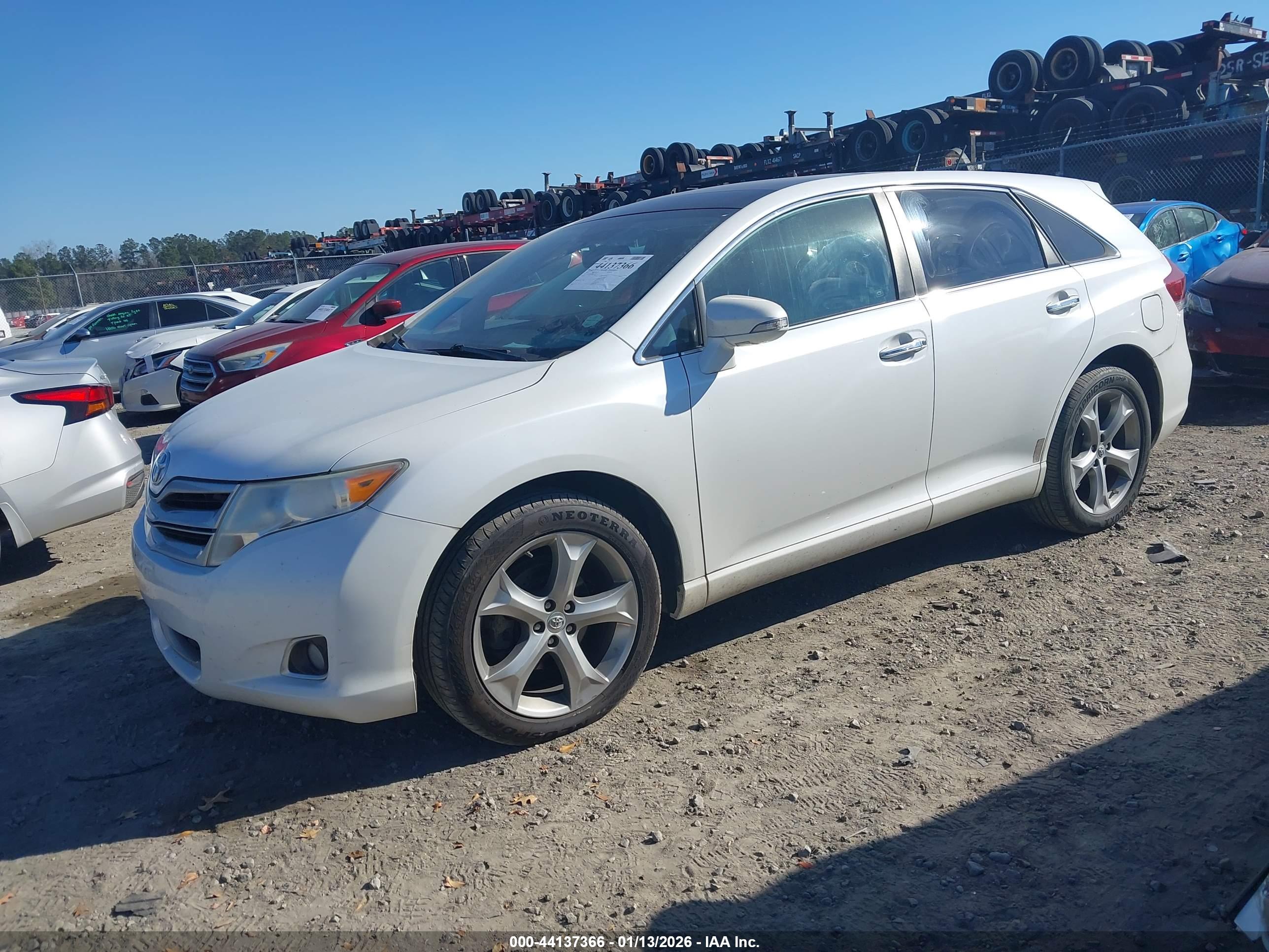 TOYOTA VENZA image 2