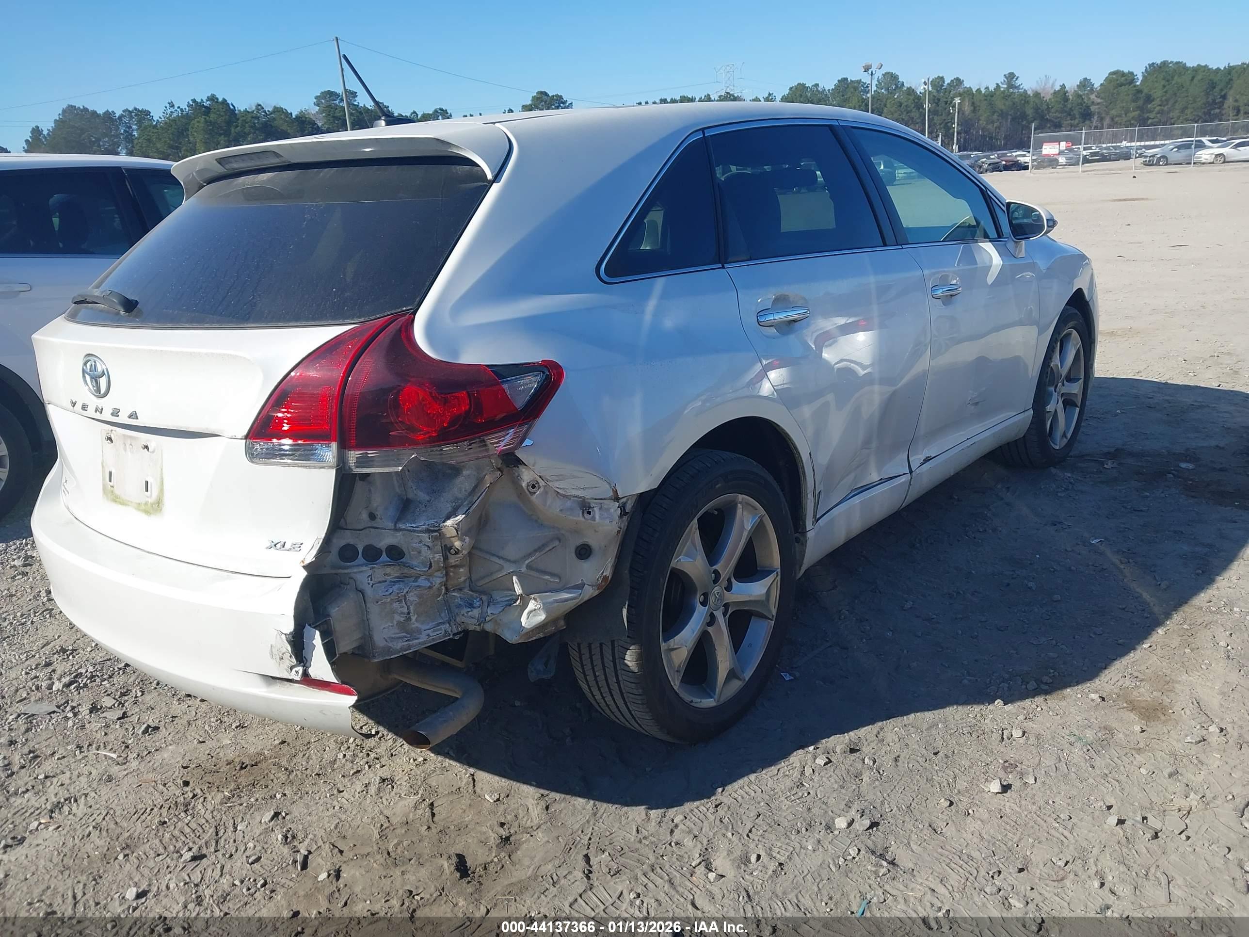 TOYOTA VENZA image 4