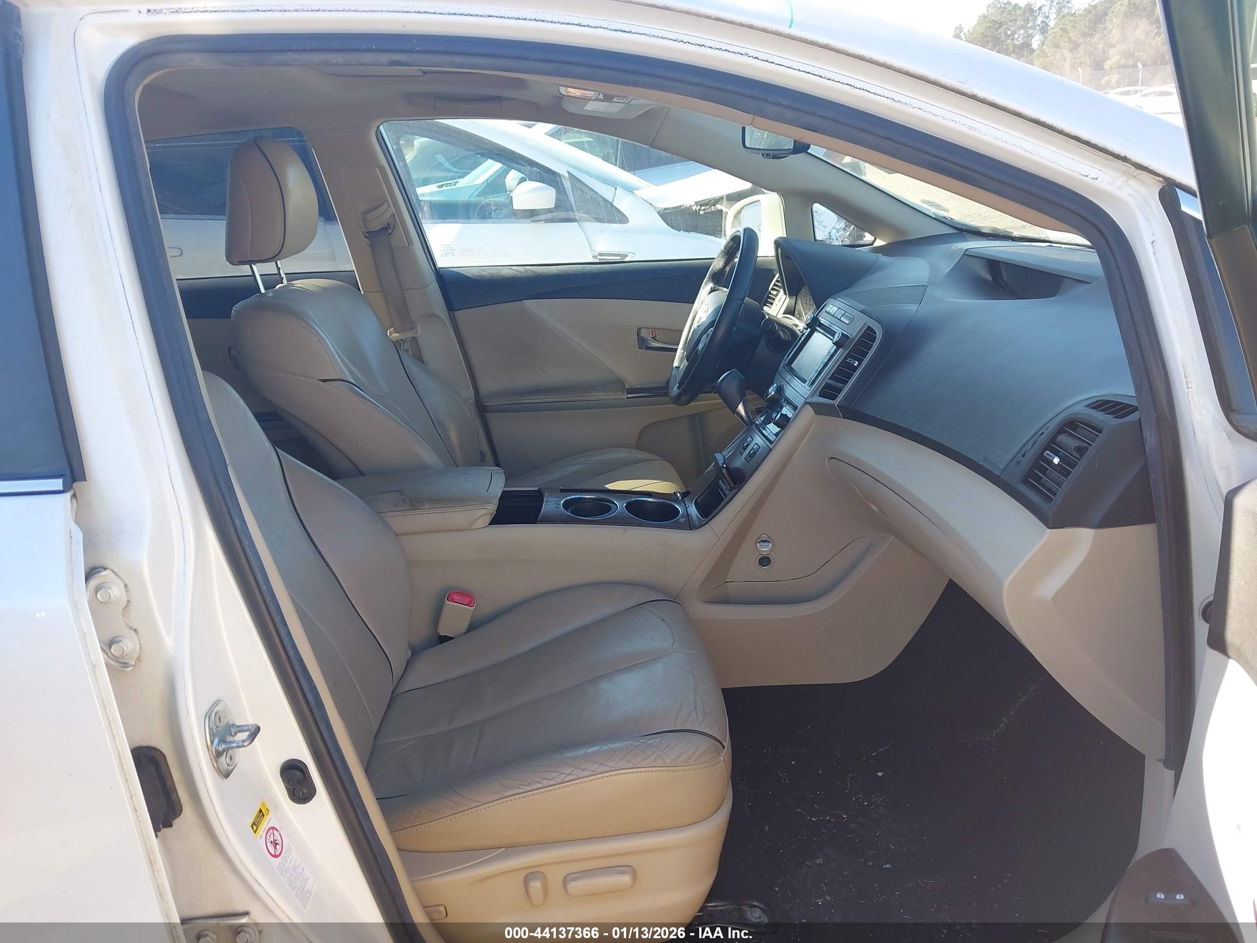 TOYOTA VENZA image 5