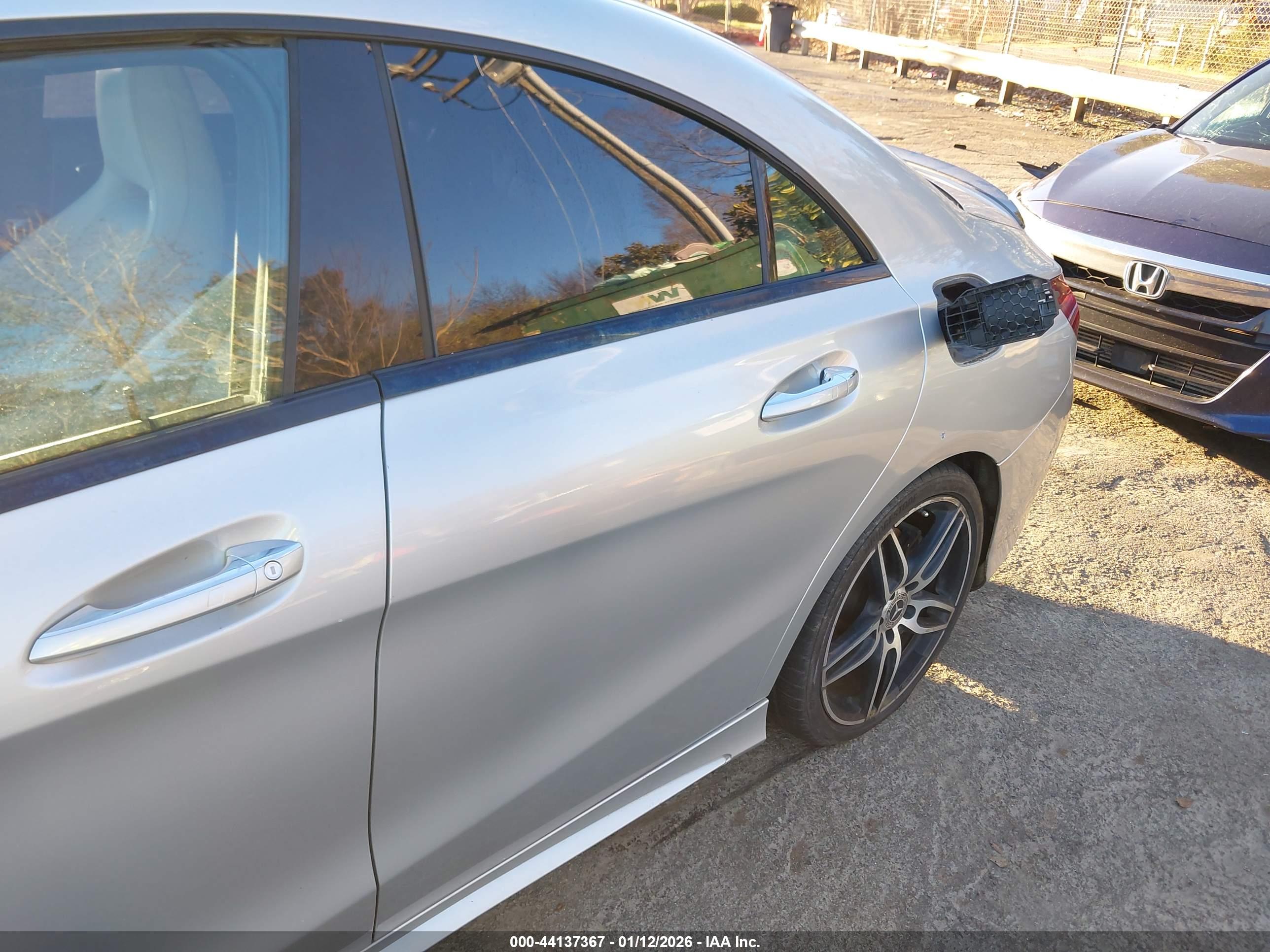 MERCEDES-BENZ CLA image 6