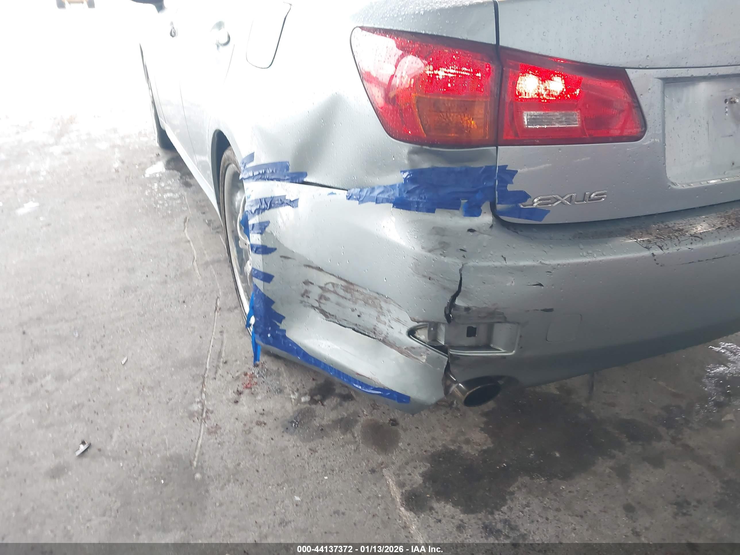 LEXUS IS image 6