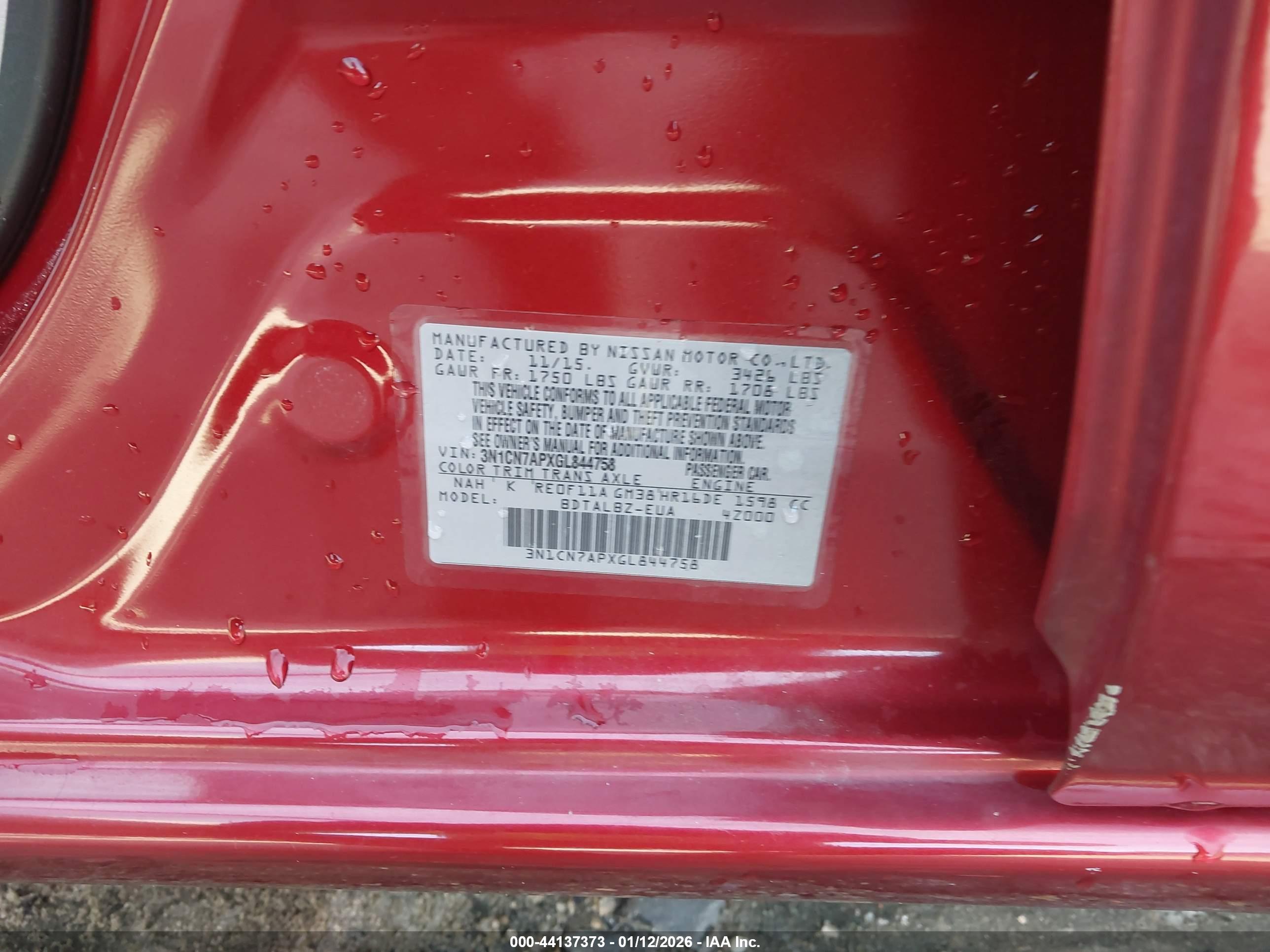 NISSAN VERSA image 9