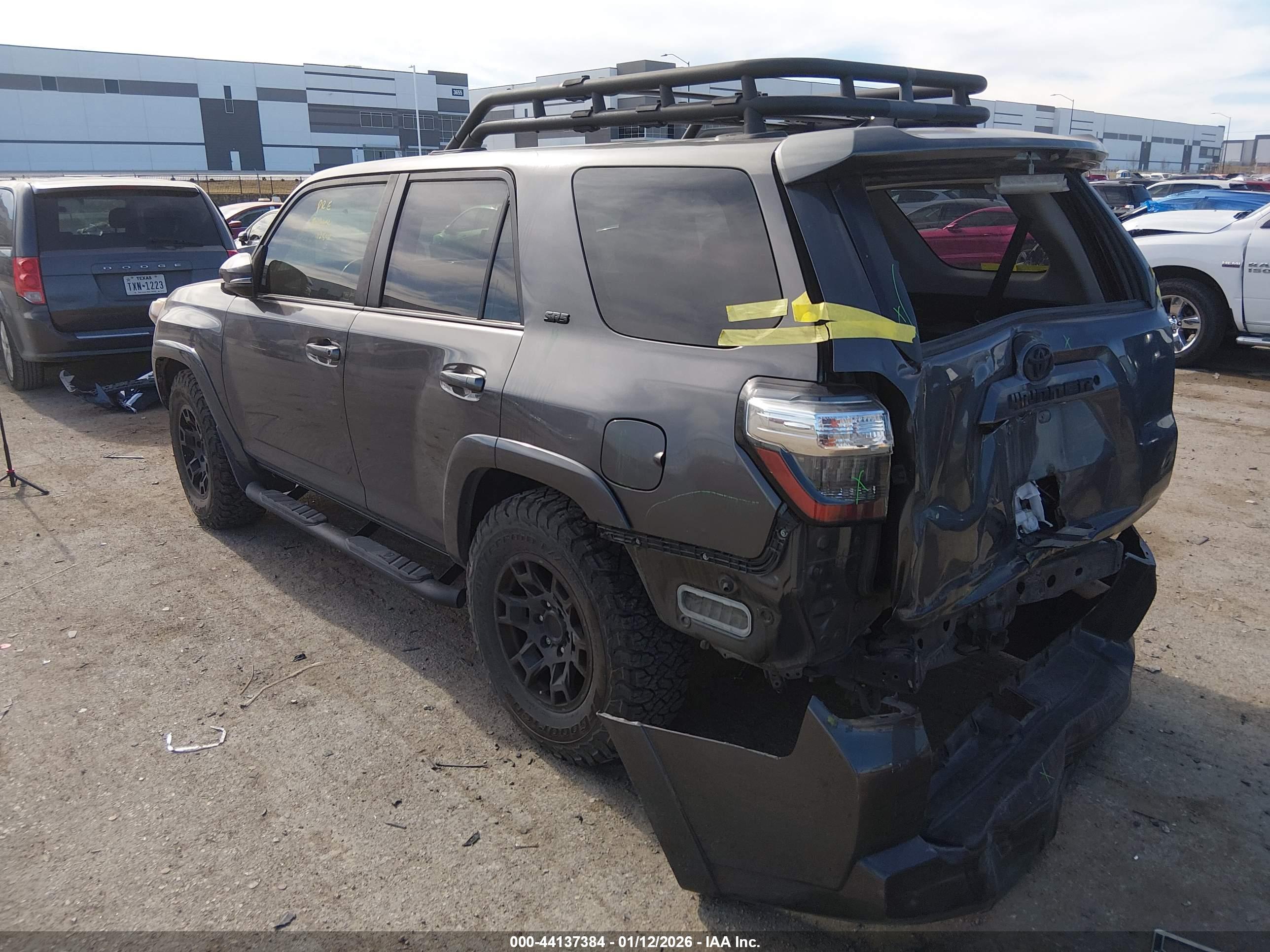 TOYOTA 4RUNNER image 3