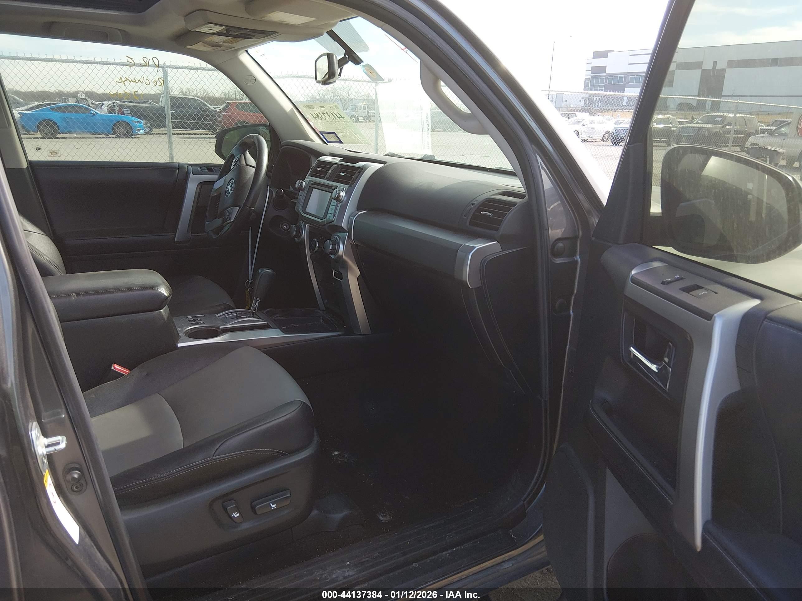 TOYOTA 4RUNNER image 5