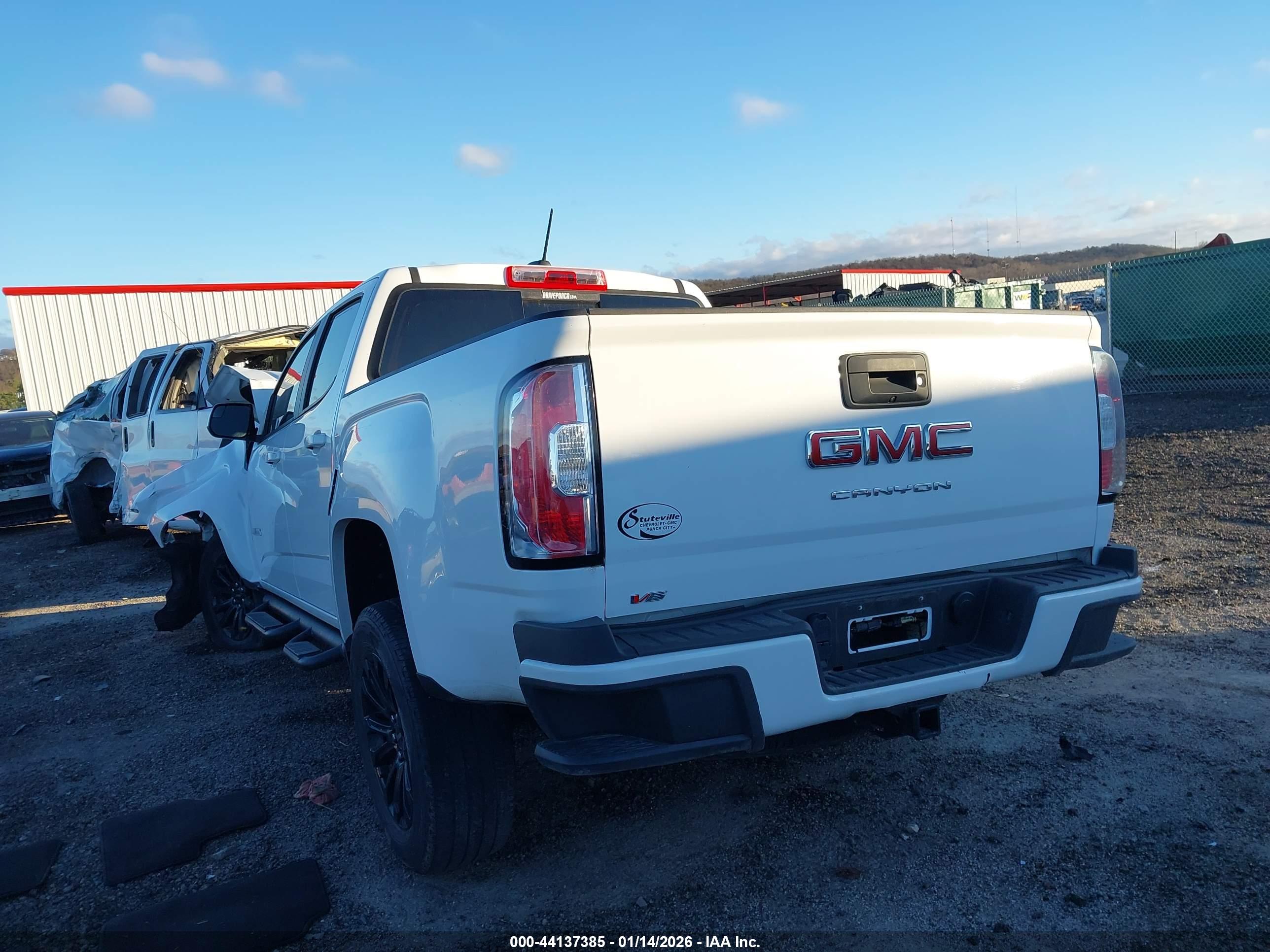 GMC CANYON image 3