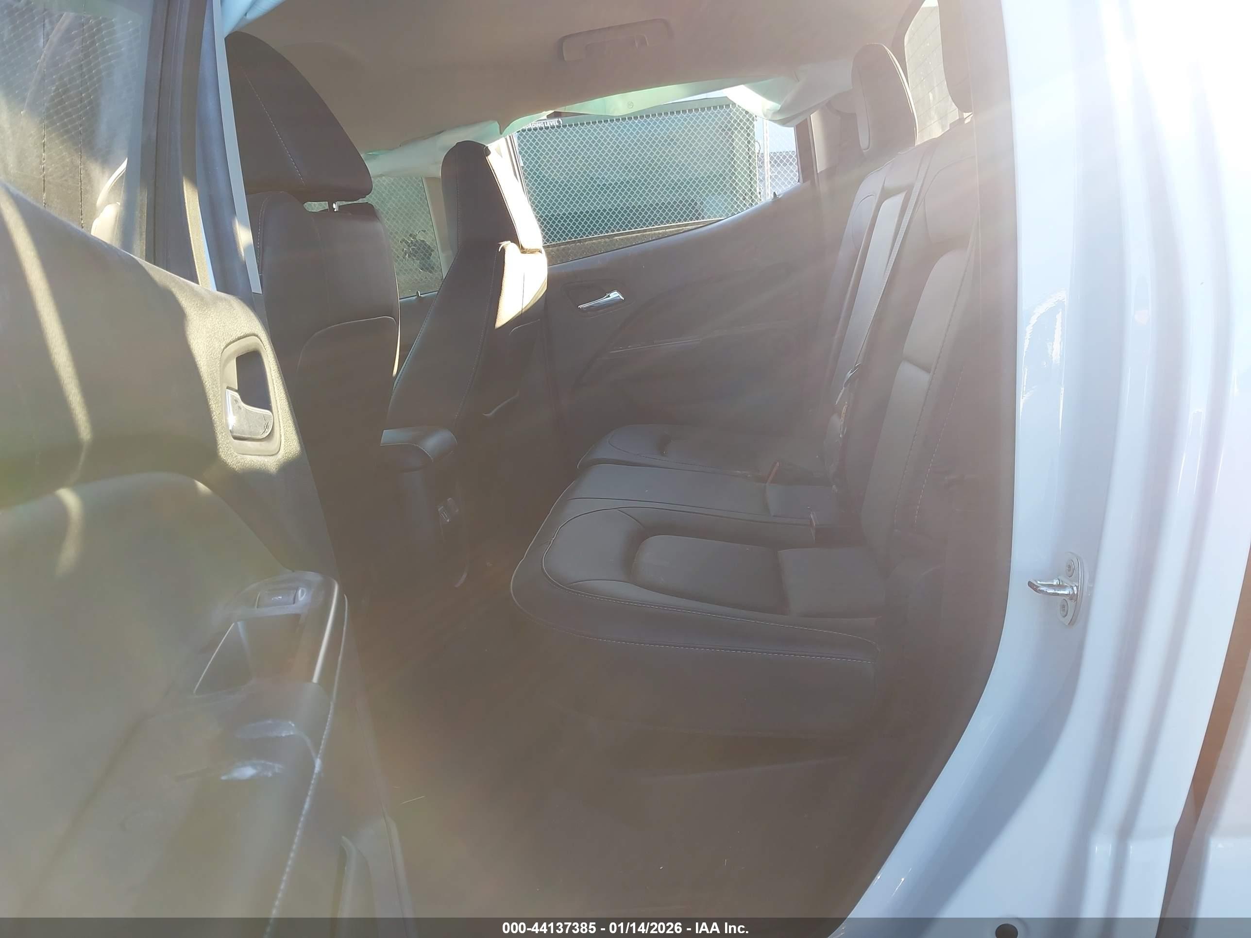 GMC CANYON image 8