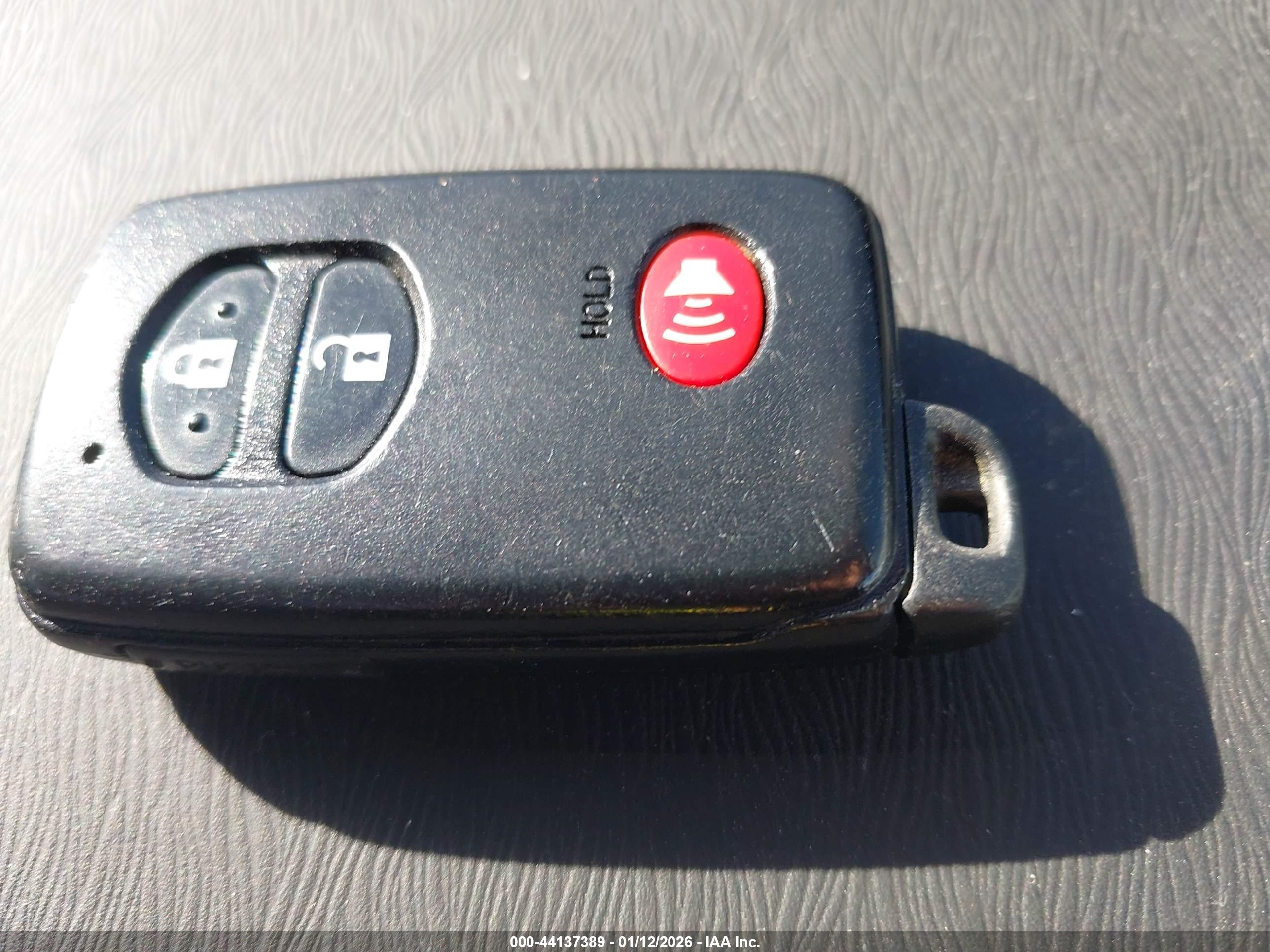 TOYOTA PRIUS image 11