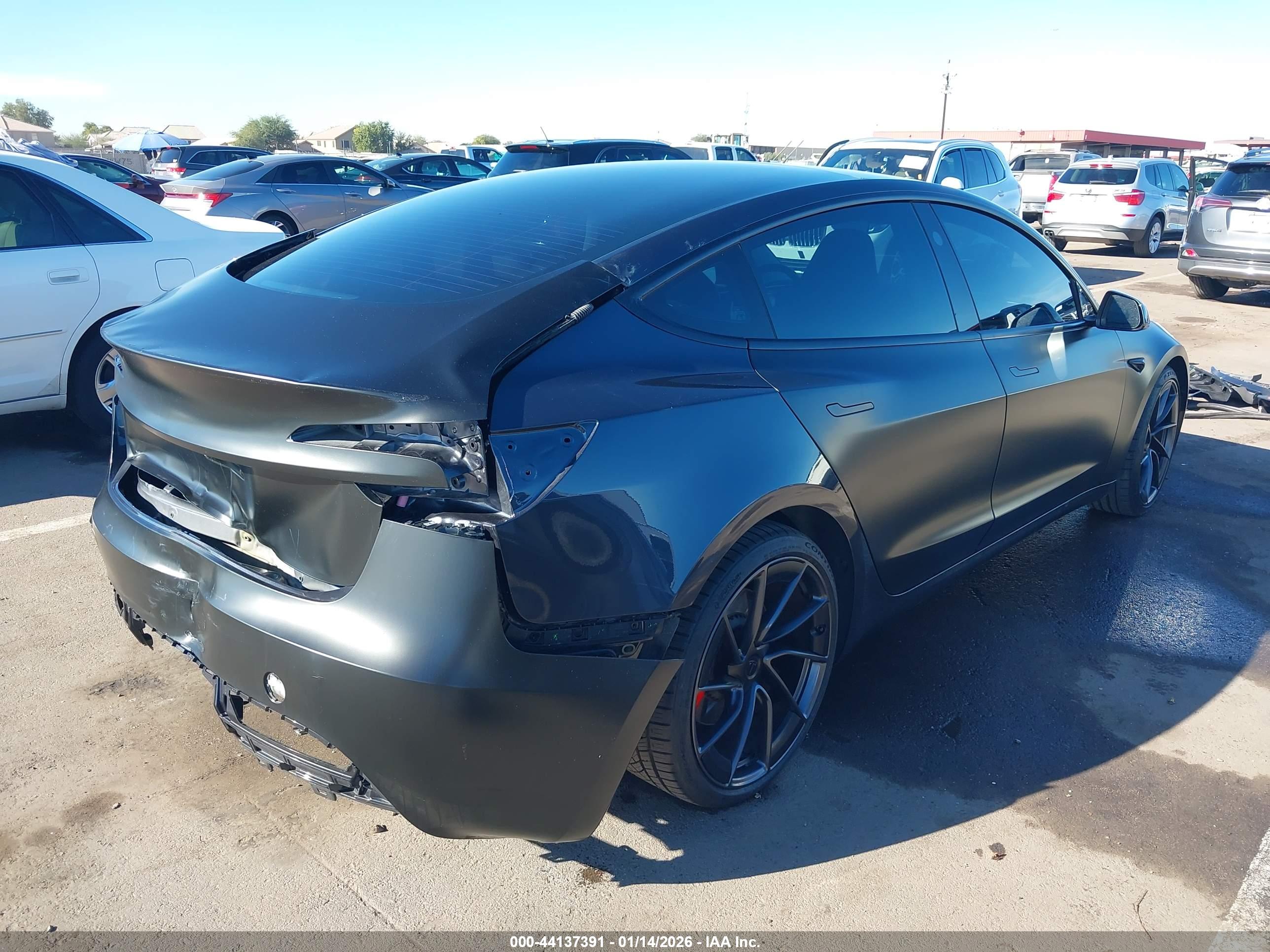 TESLA MODEL image 4