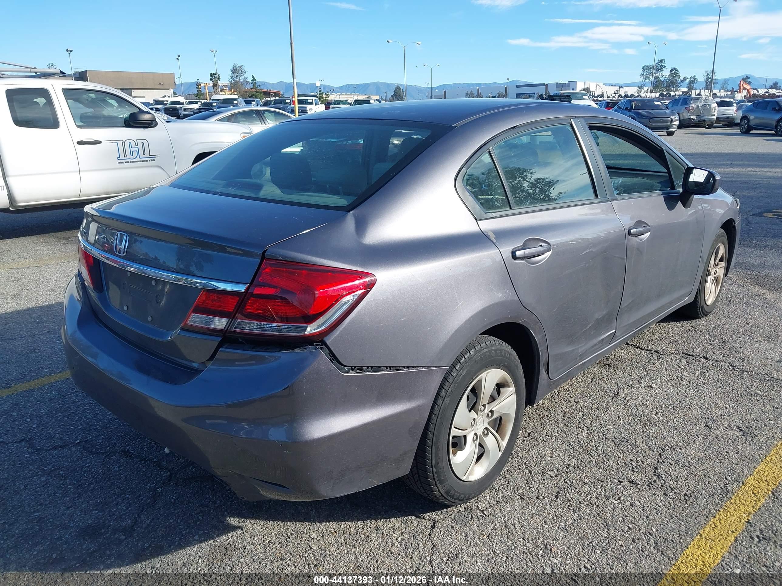 HONDA CIVIC image 4