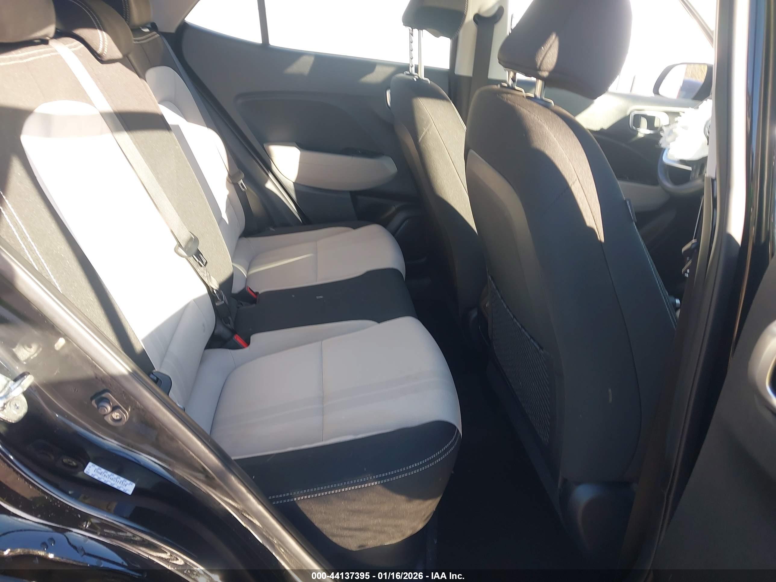 HYUNDAI VENUE image 8