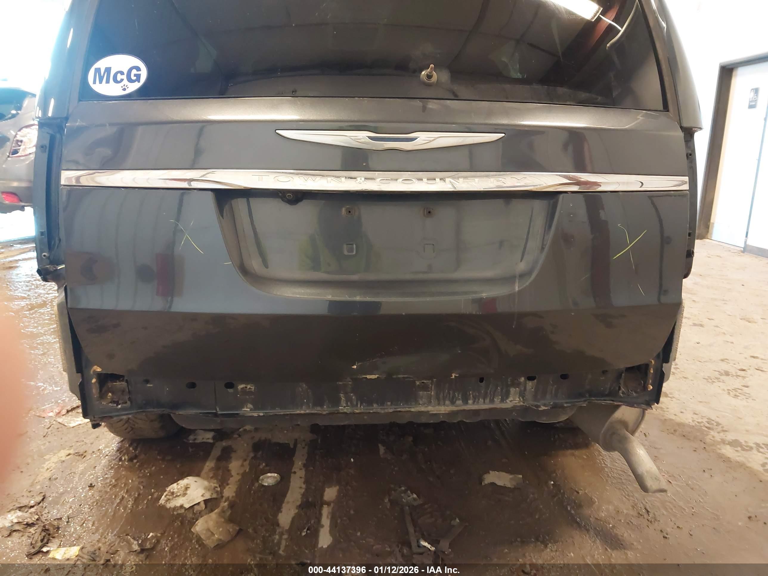 CHRYSLER TOWN image 6