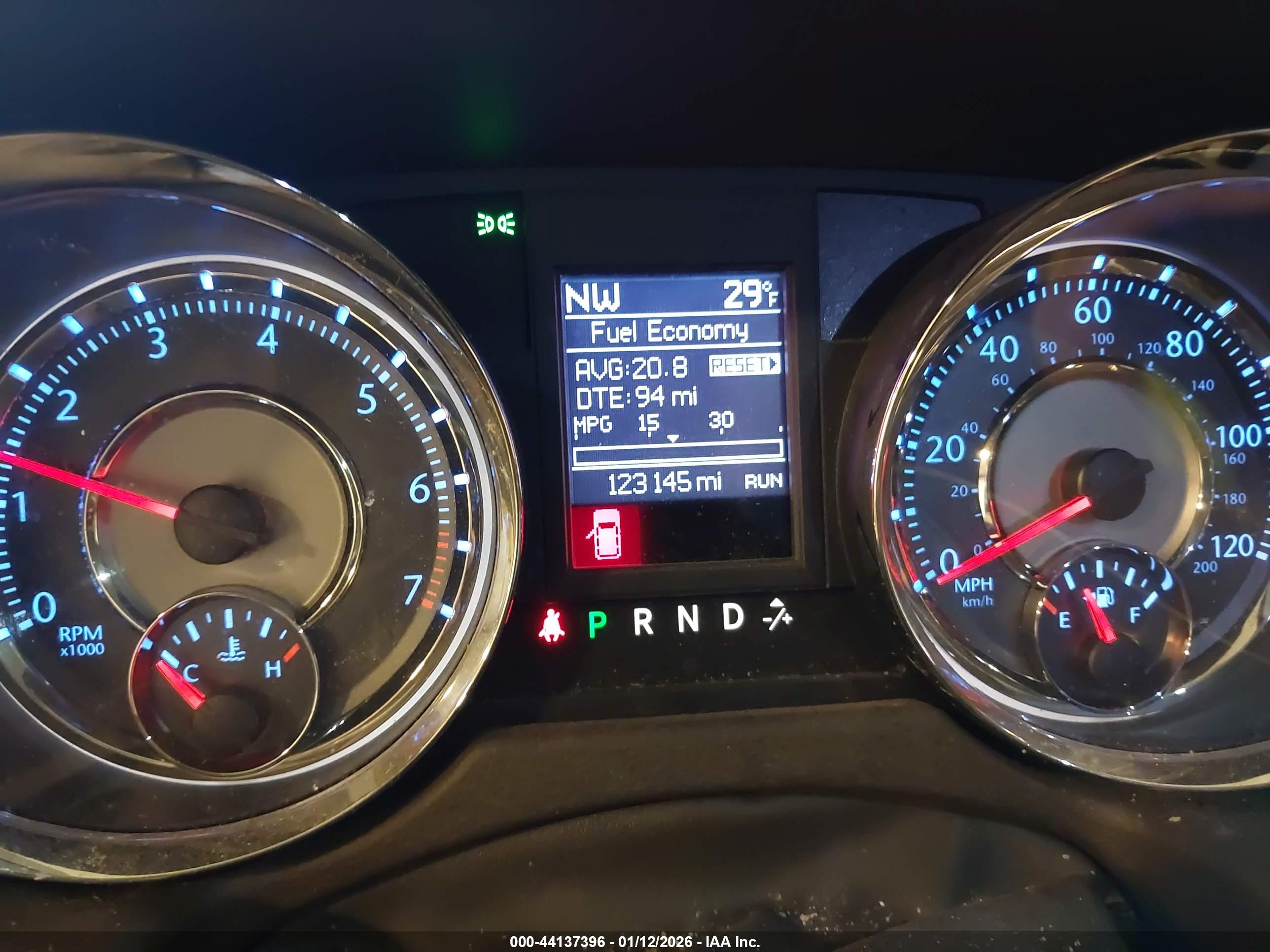 CHRYSLER TOWN image 7