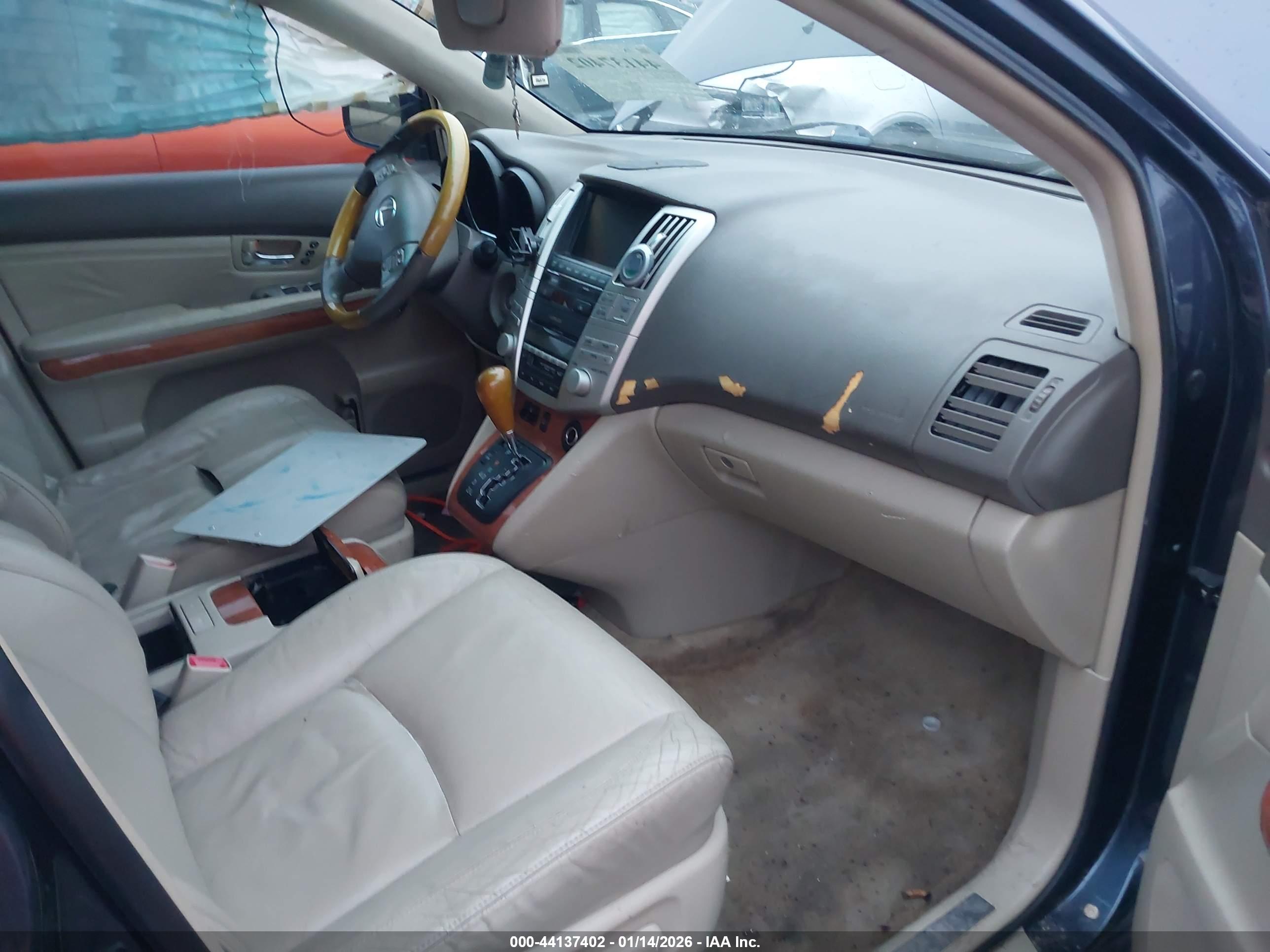 LEXUS RX image 5