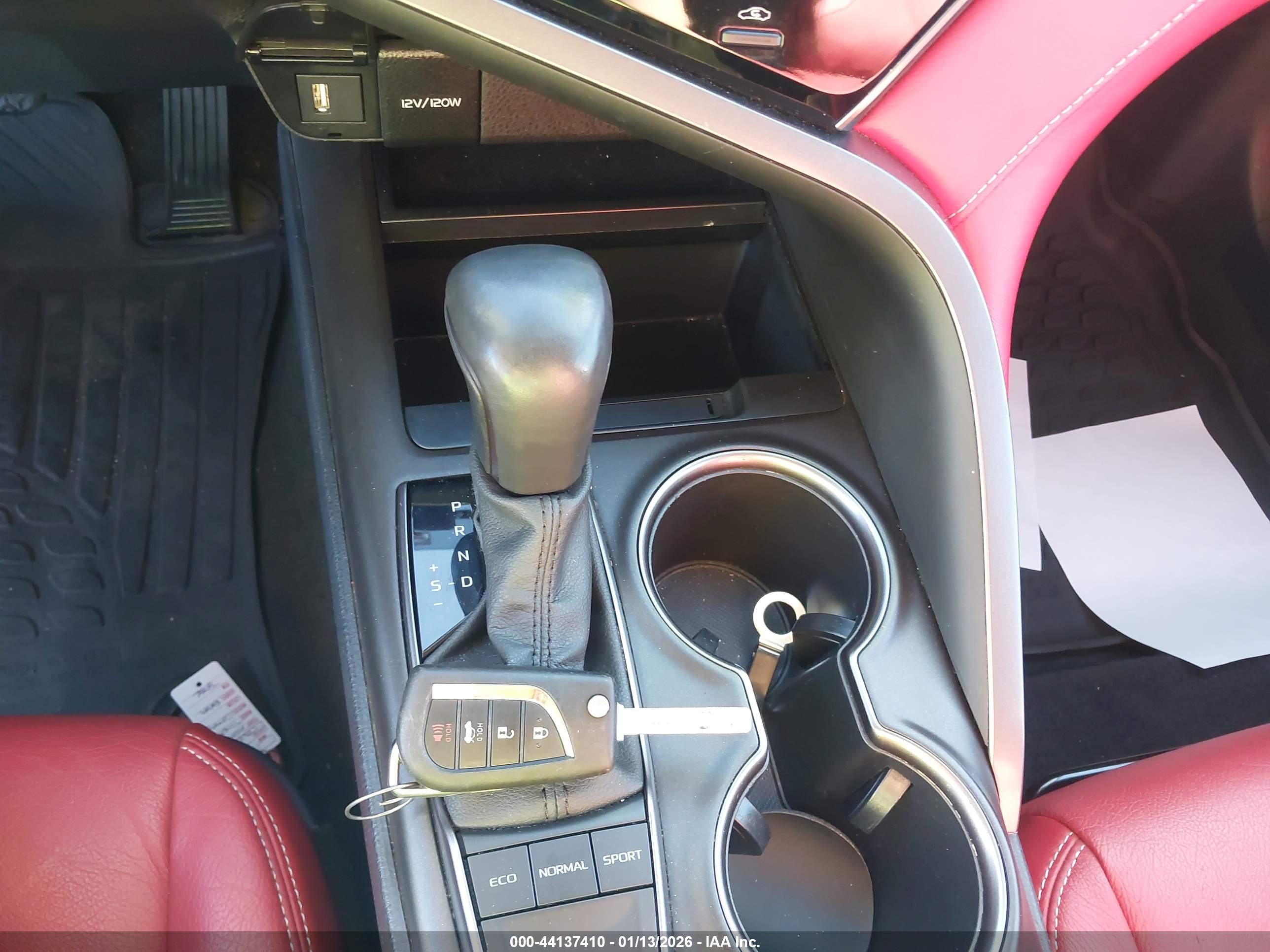 TOYOTA CAMRY image 11