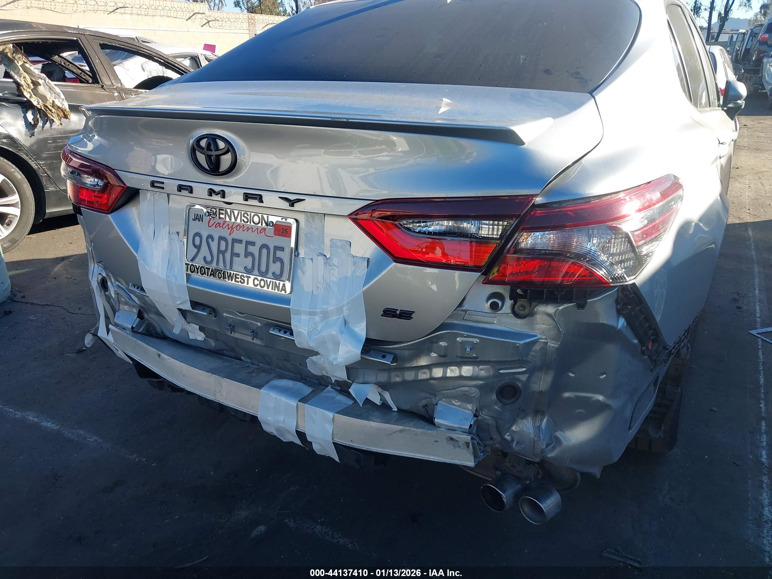 TOYOTA CAMRY image 6