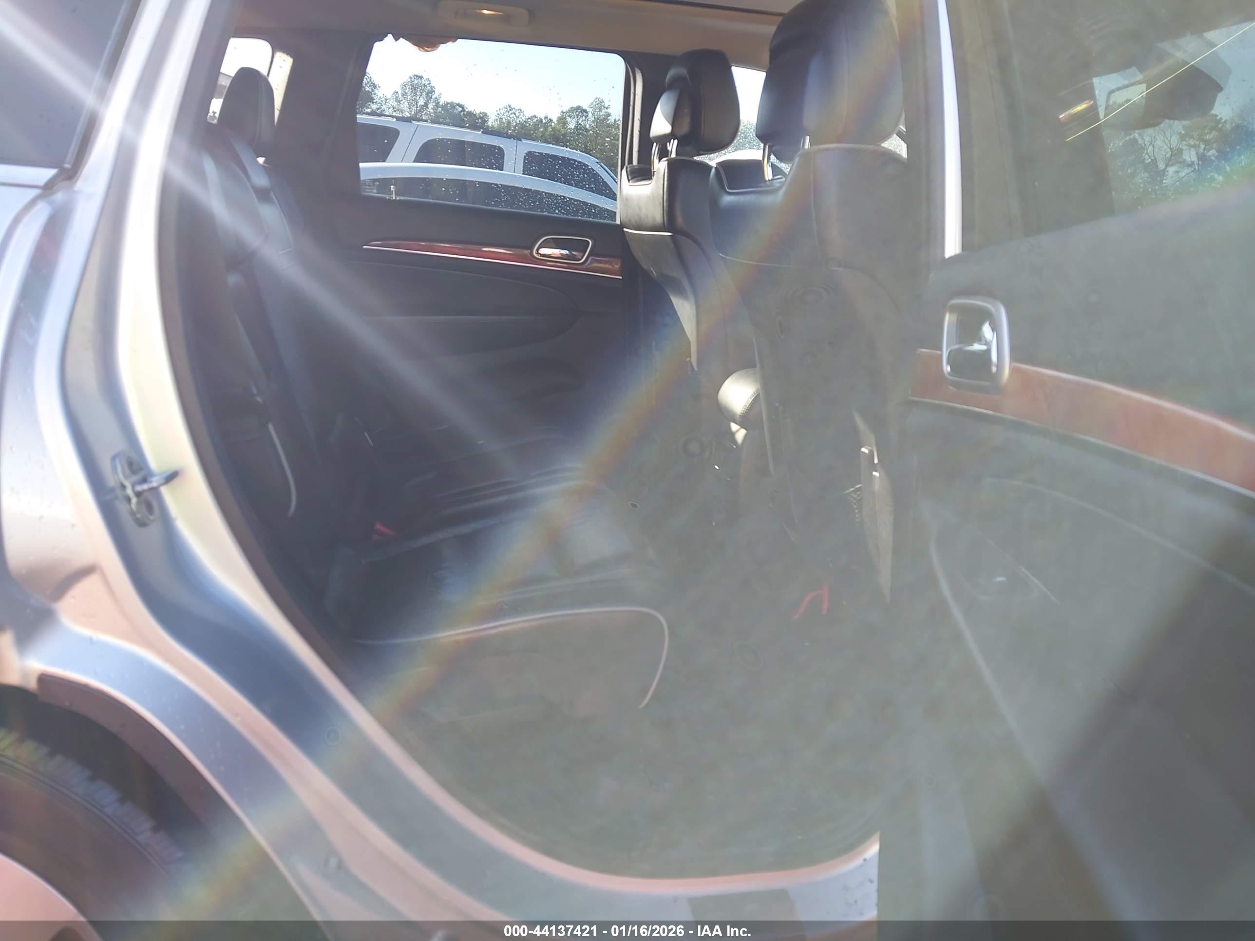 JEEP GRAND image 8