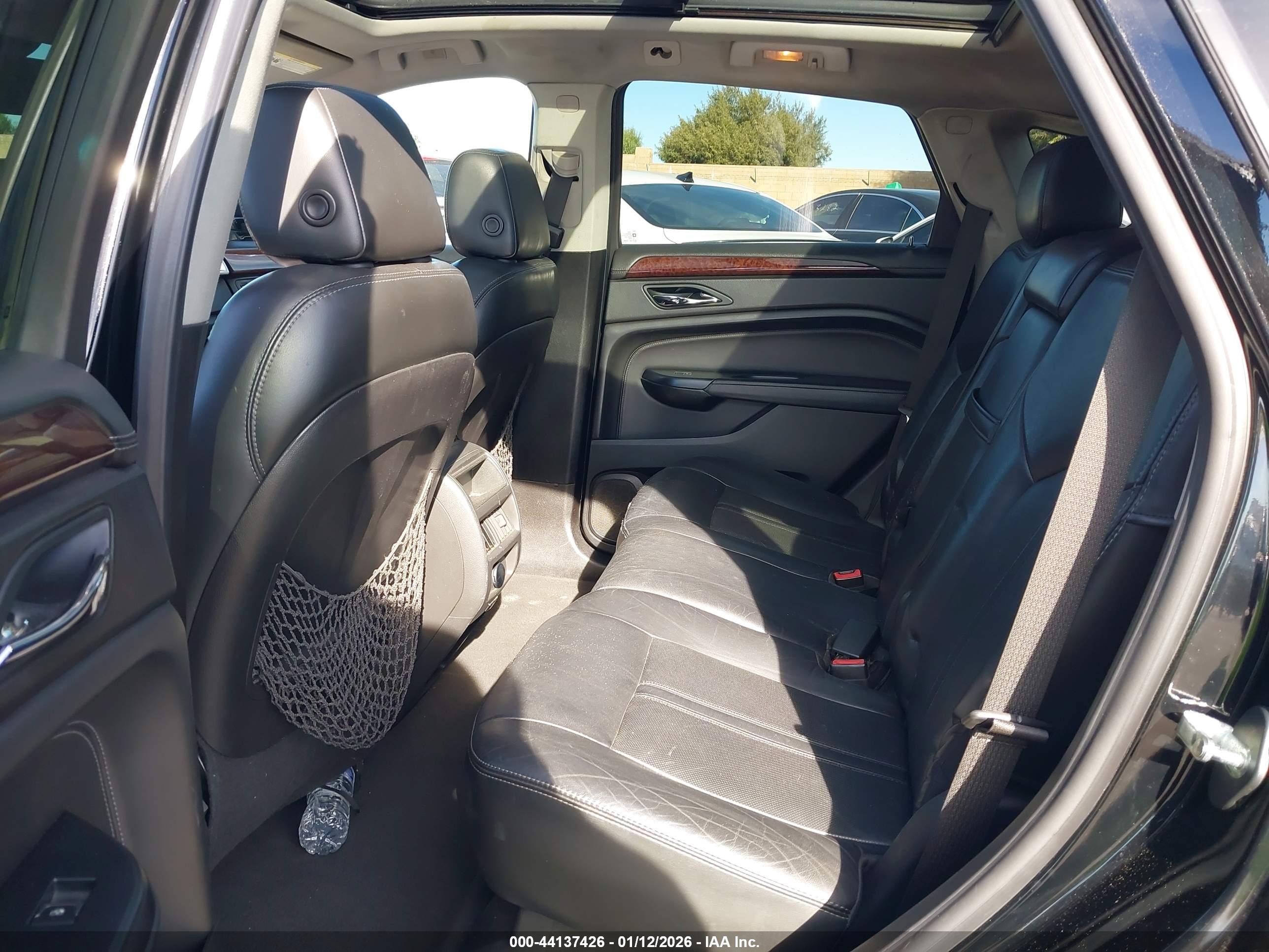 CADILLAC SRX image 8