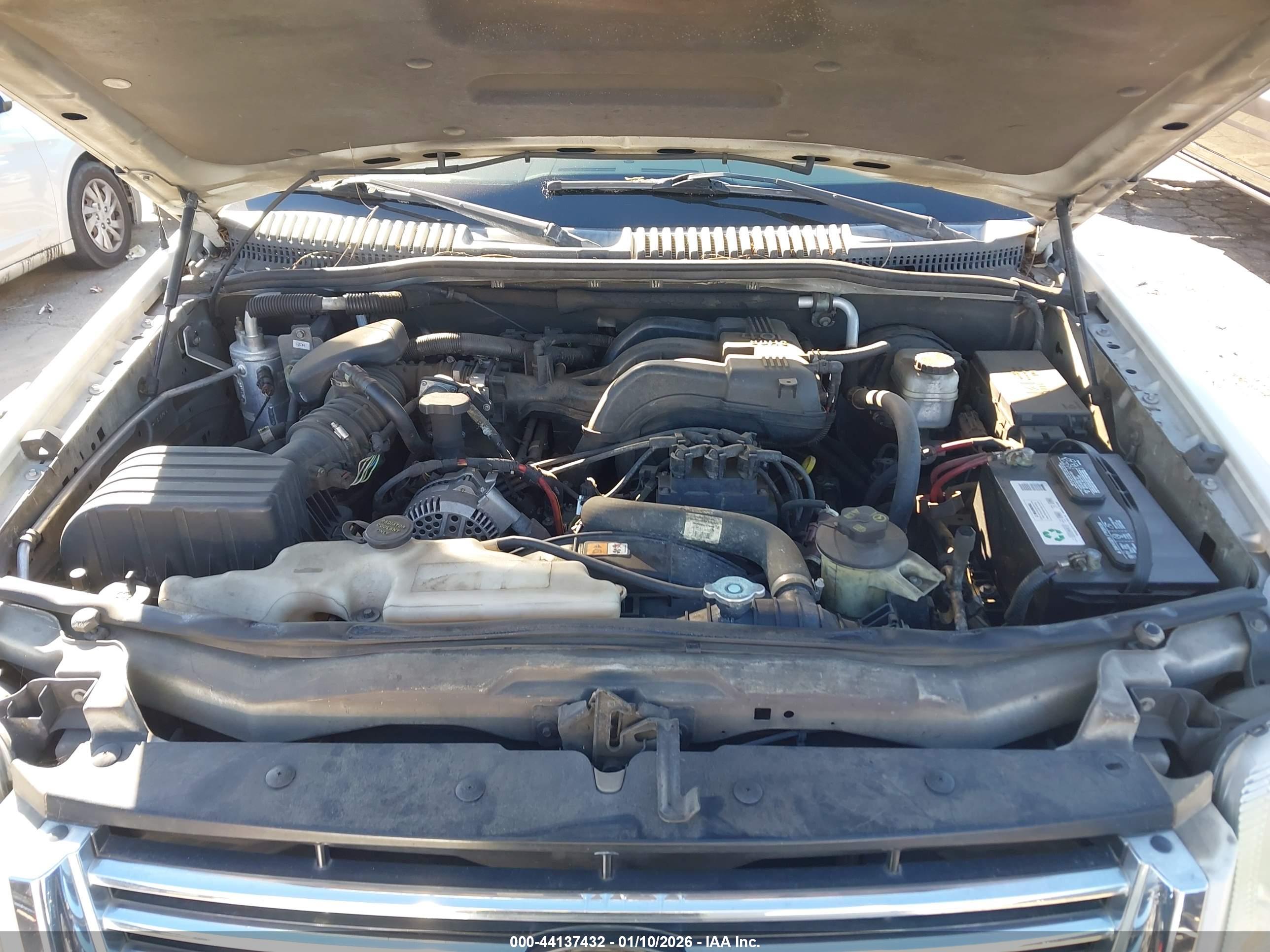 FORD EXPLORER image 10