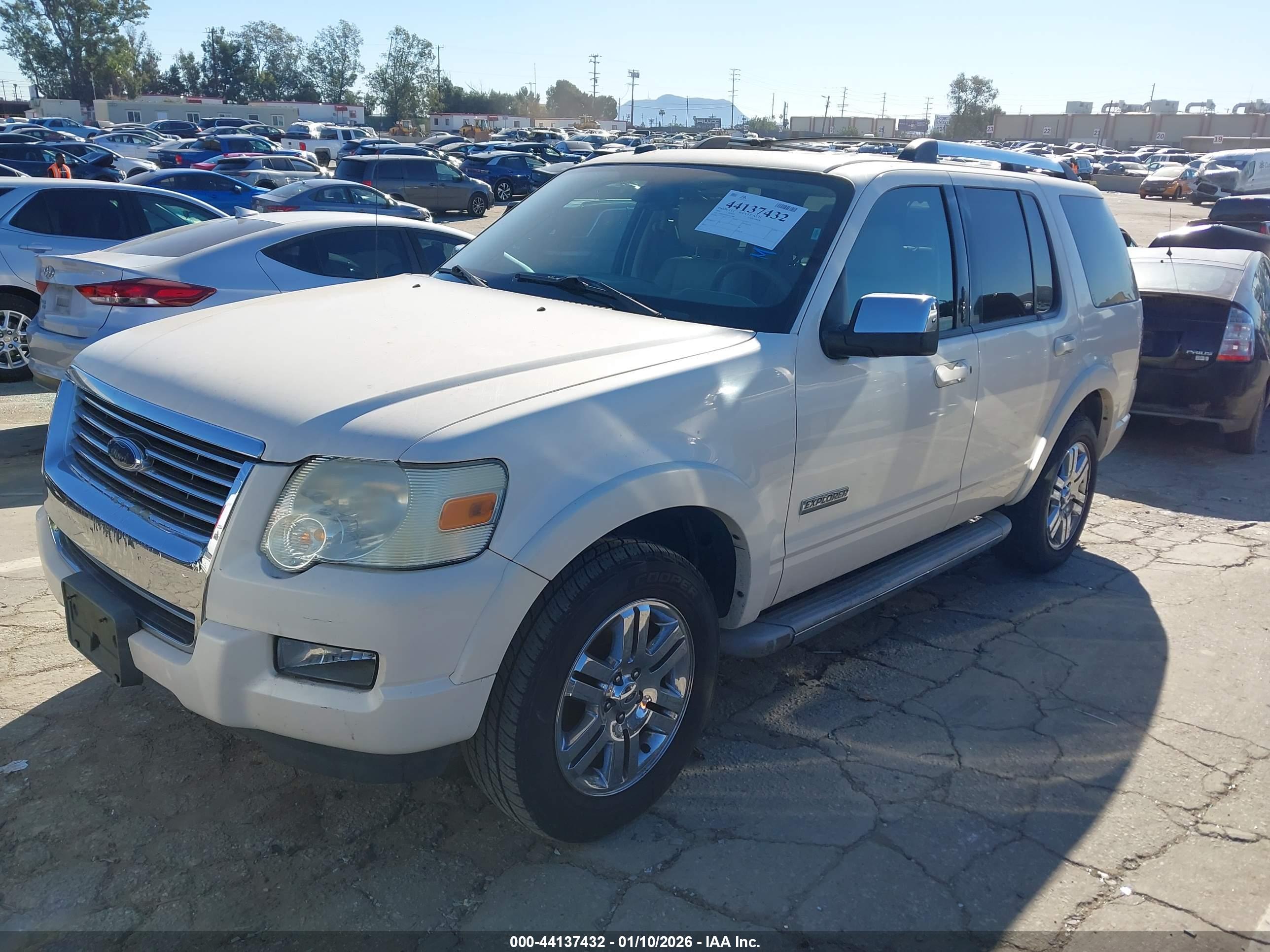FORD EXPLORER image 2