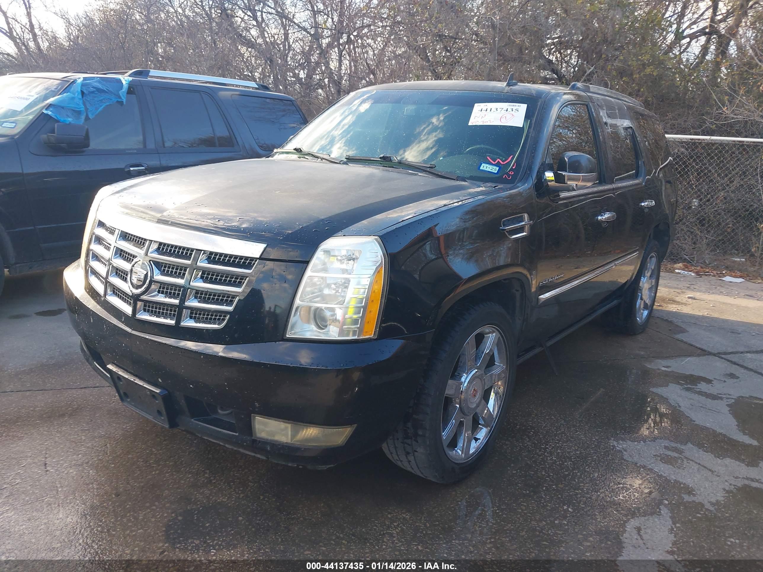 CADILLAC ESCALADE image 2