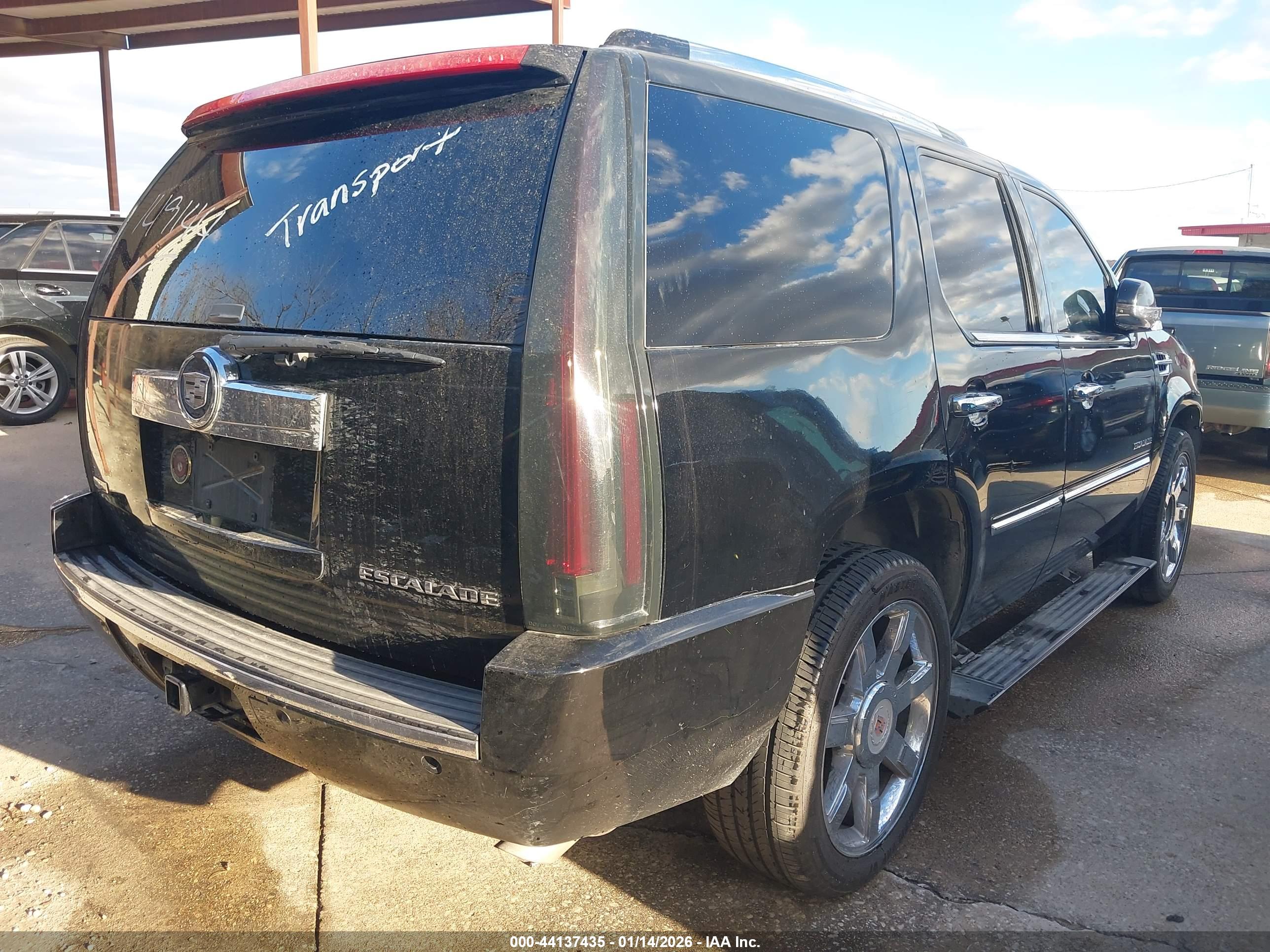 CADILLAC ESCALADE image 4