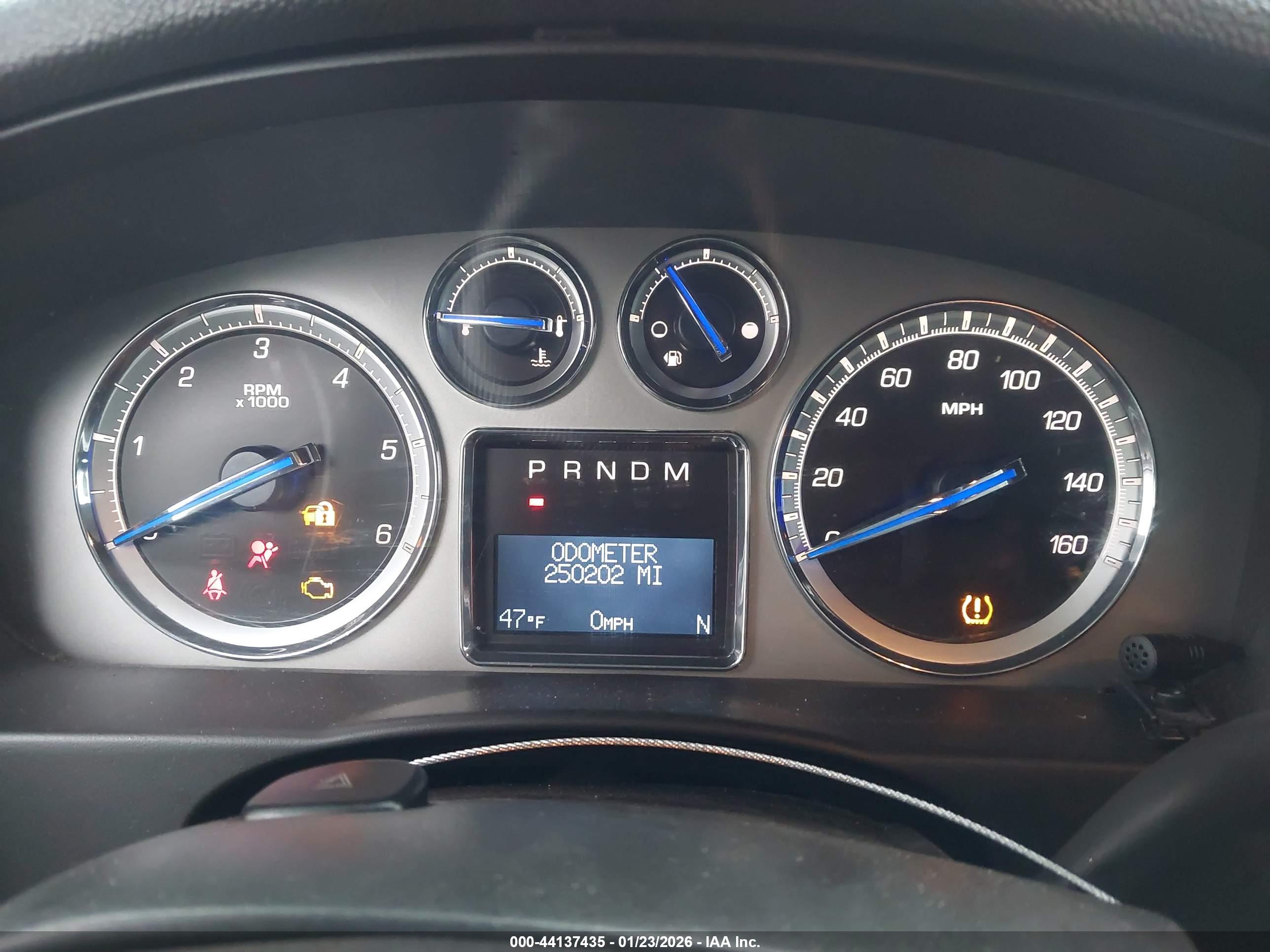 CADILLAC ESCALADE image 7