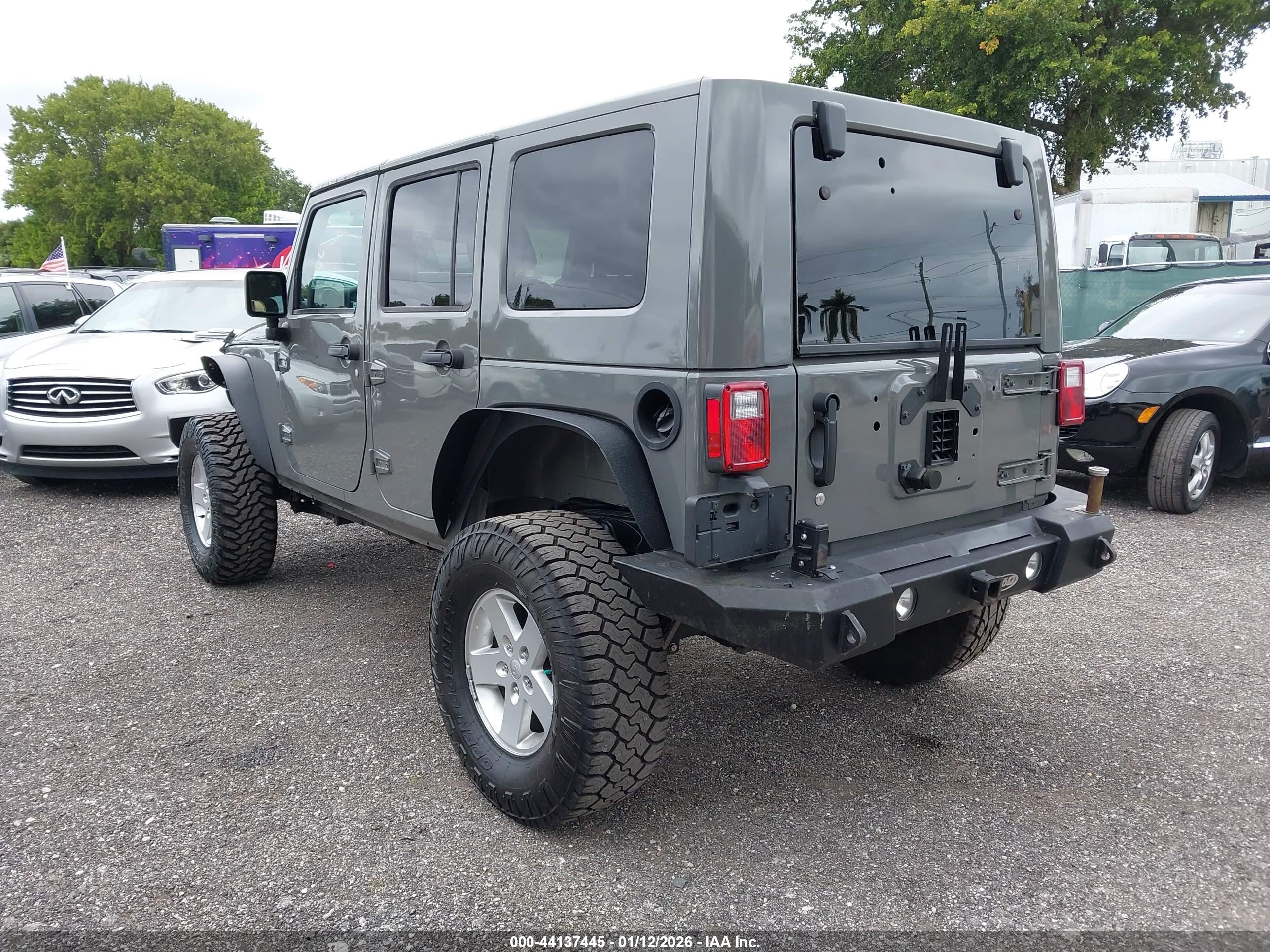 JEEP WRANGLER image 3