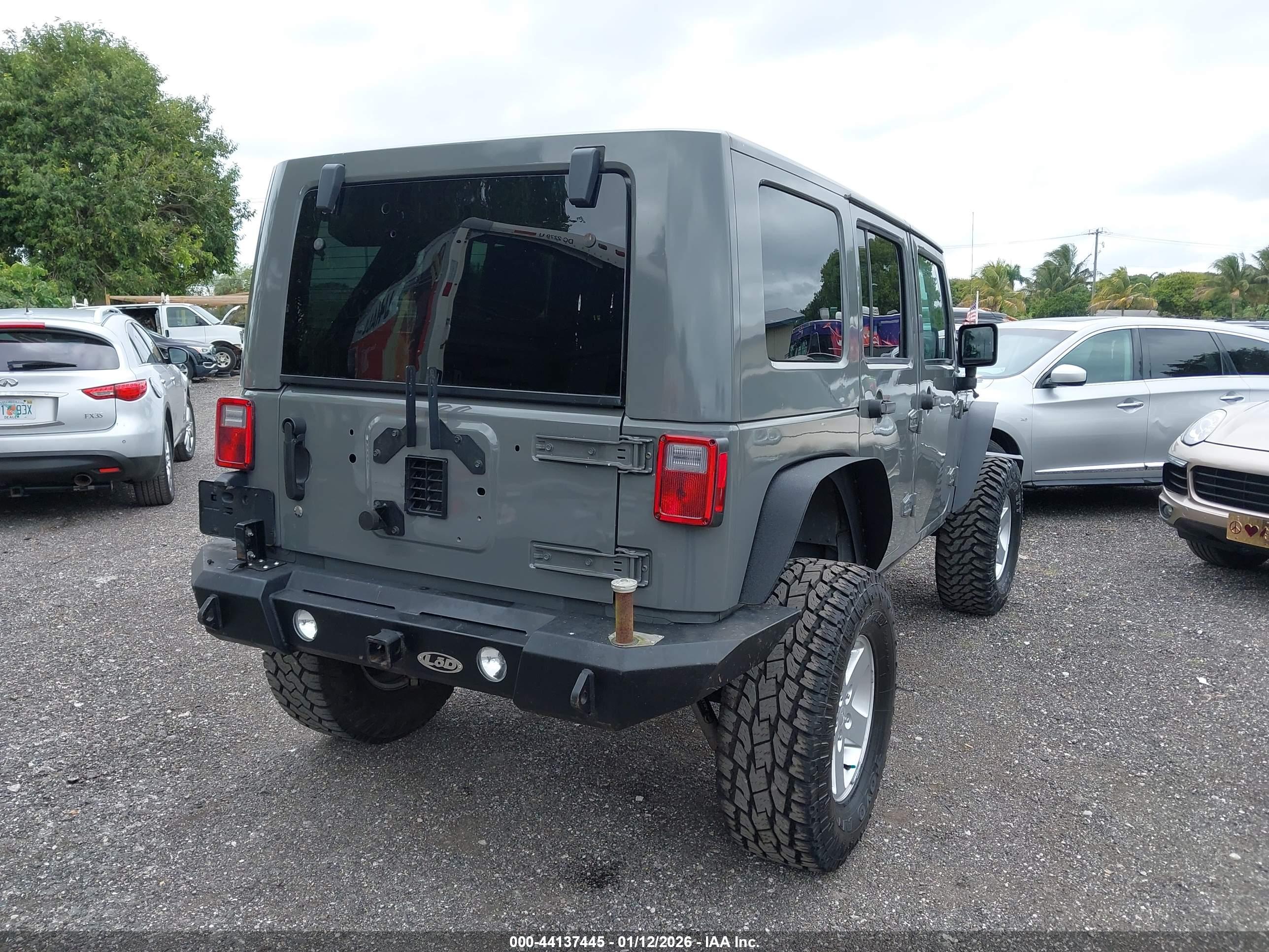 JEEP WRANGLER image 4