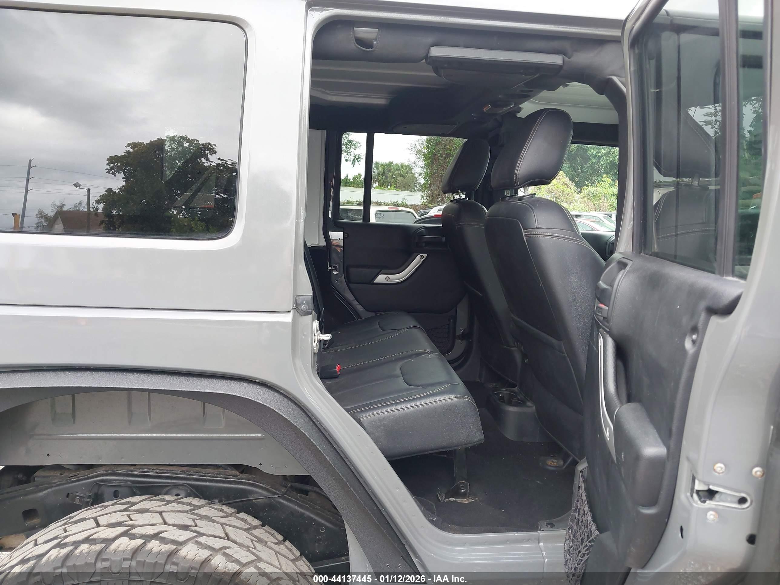 JEEP WRANGLER image 8