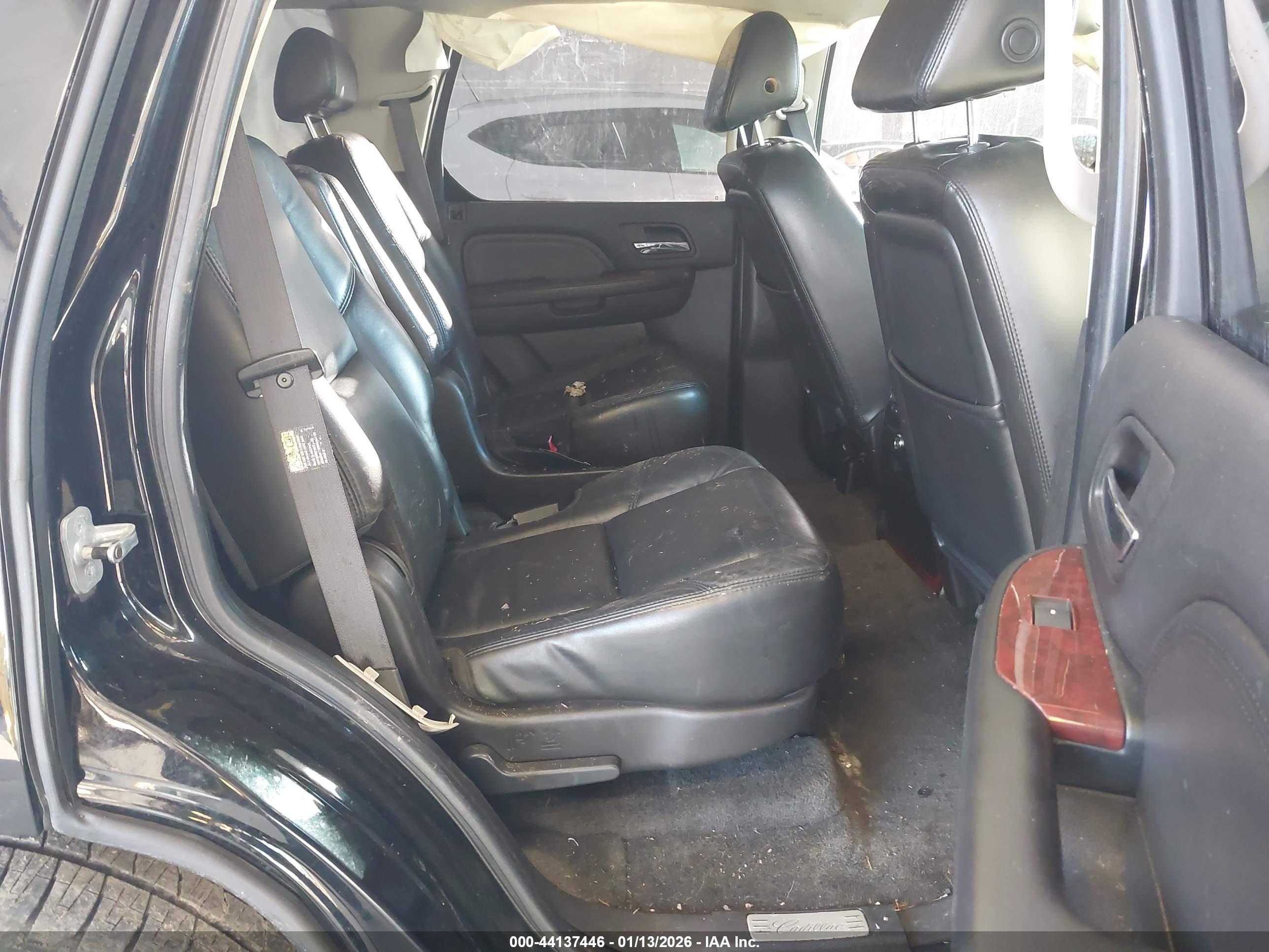 CADILLAC ESCALADE image 8