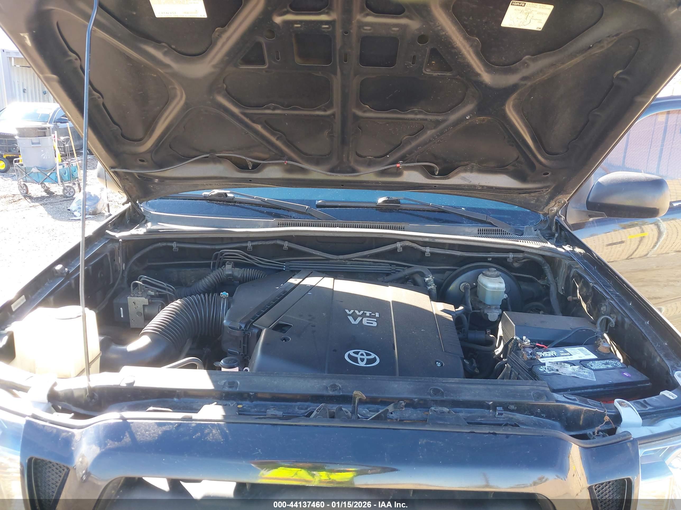 TOYOTA TACOMA image 10