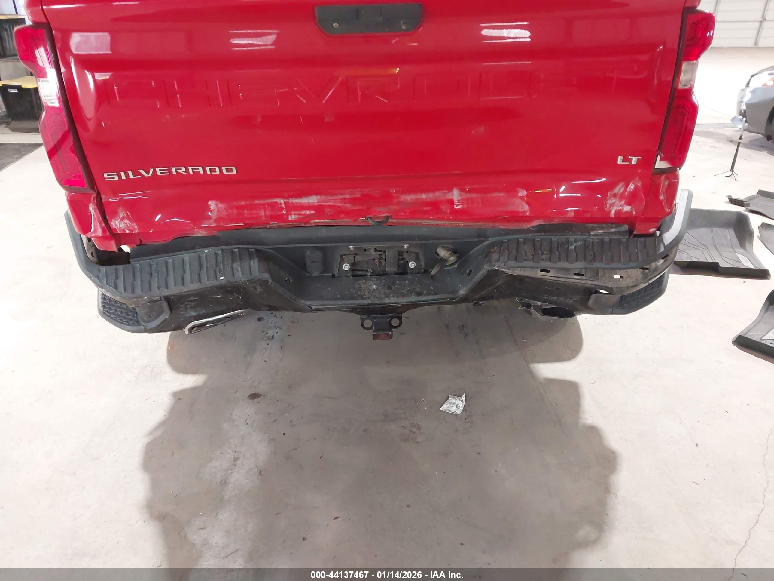 CHEVROLET SILVERADO image 6