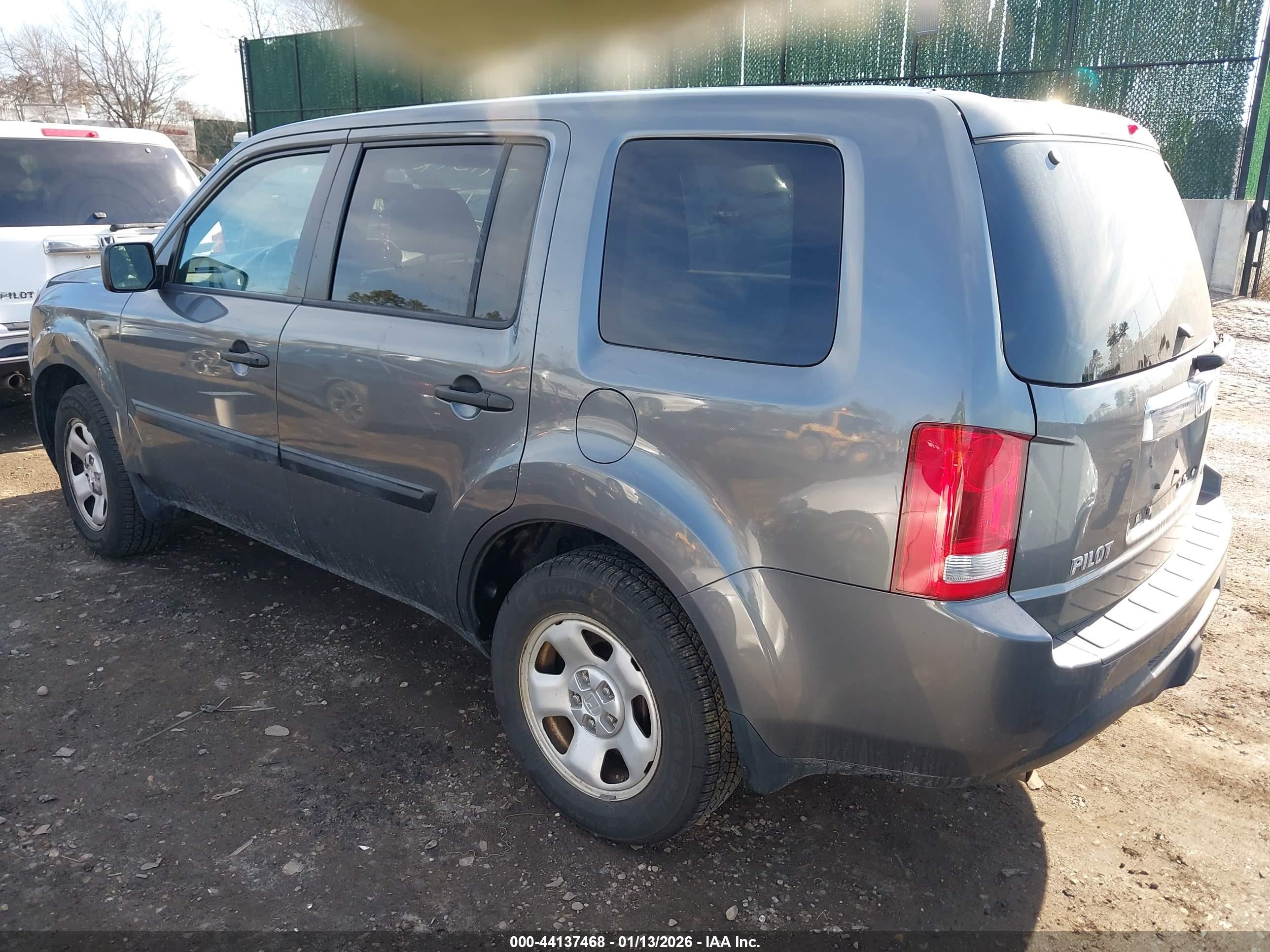 HONDA PILOT image 3