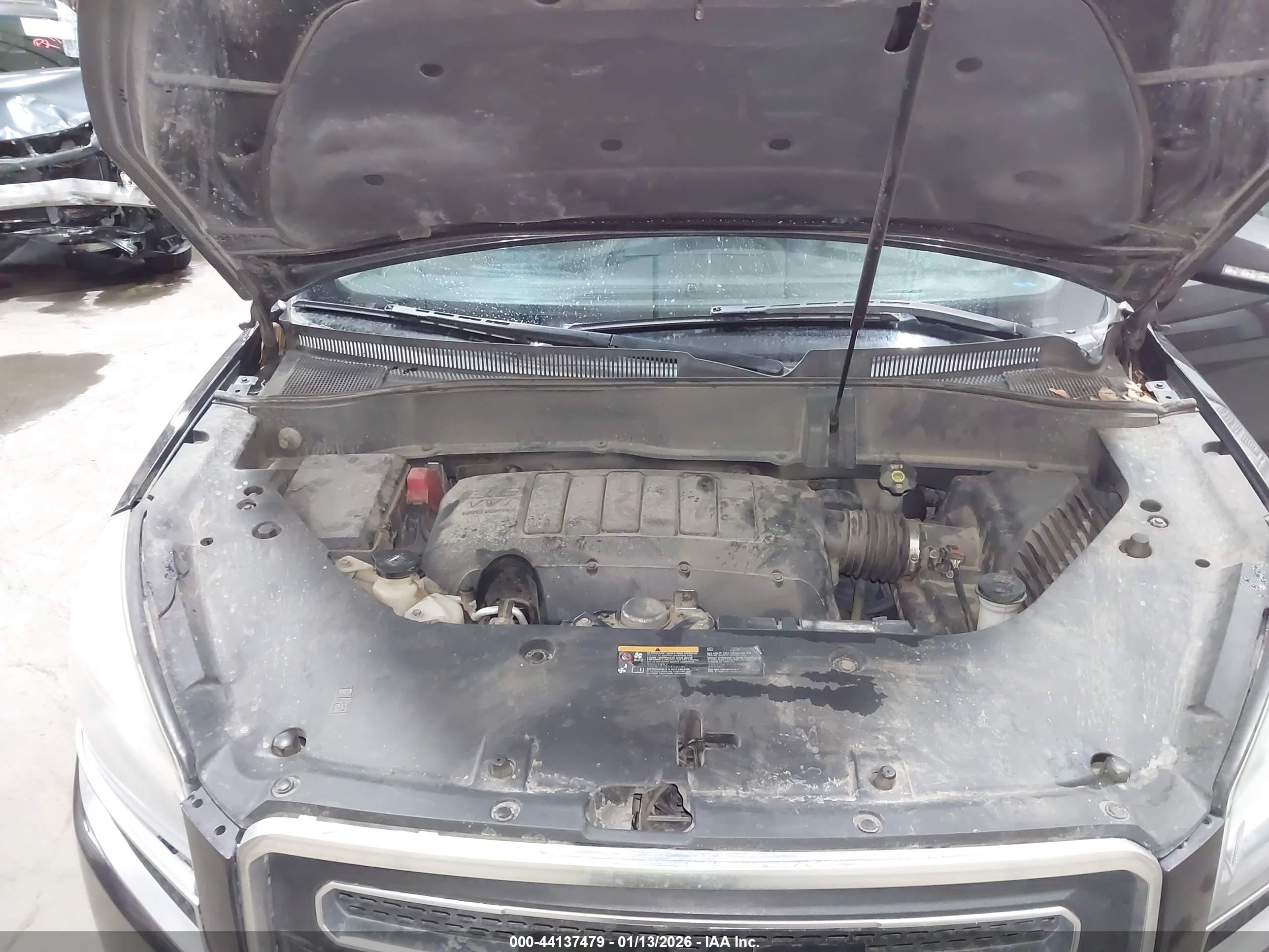 GMC ACADIA image 10