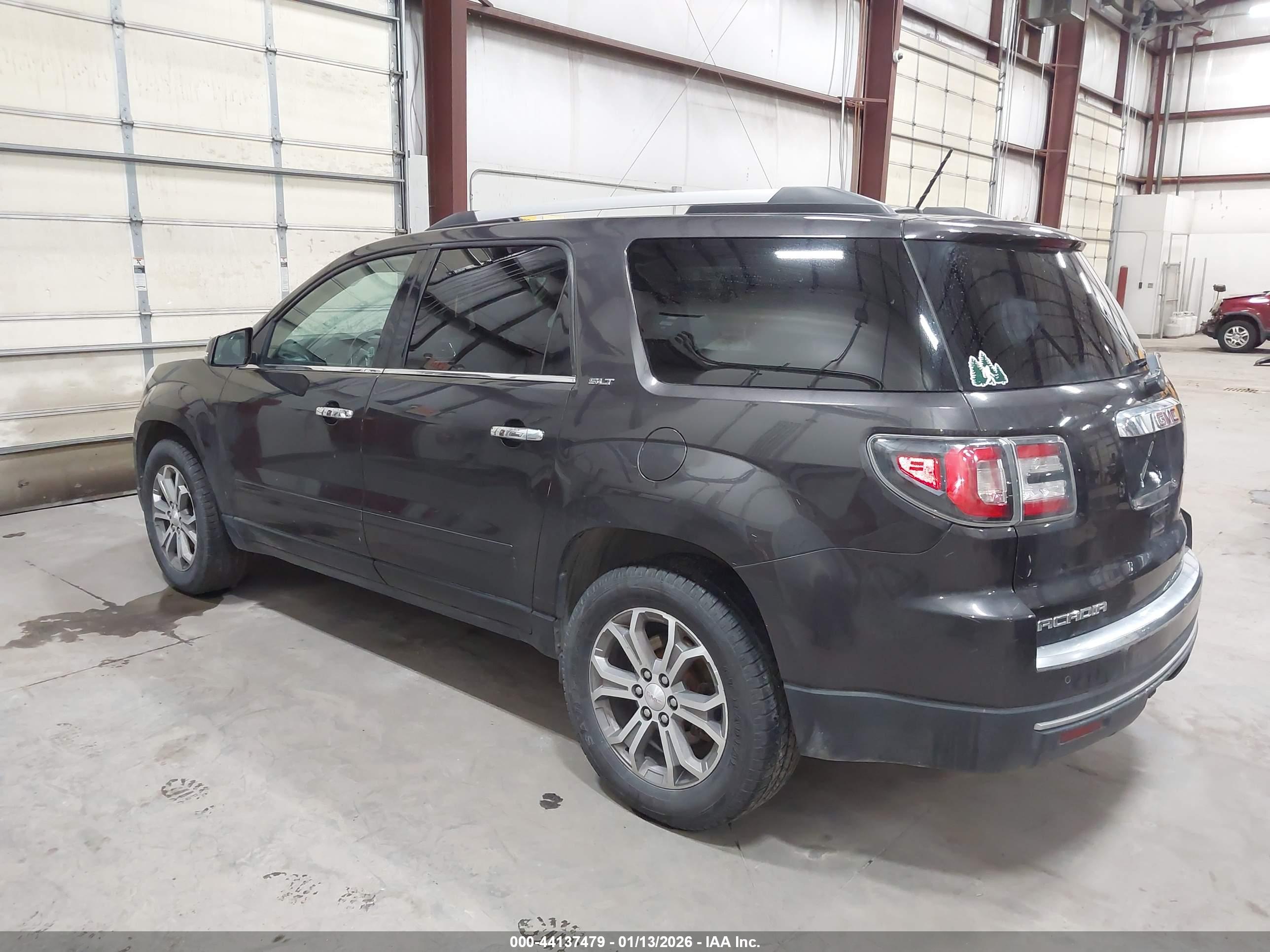 GMC ACADIA image 3
