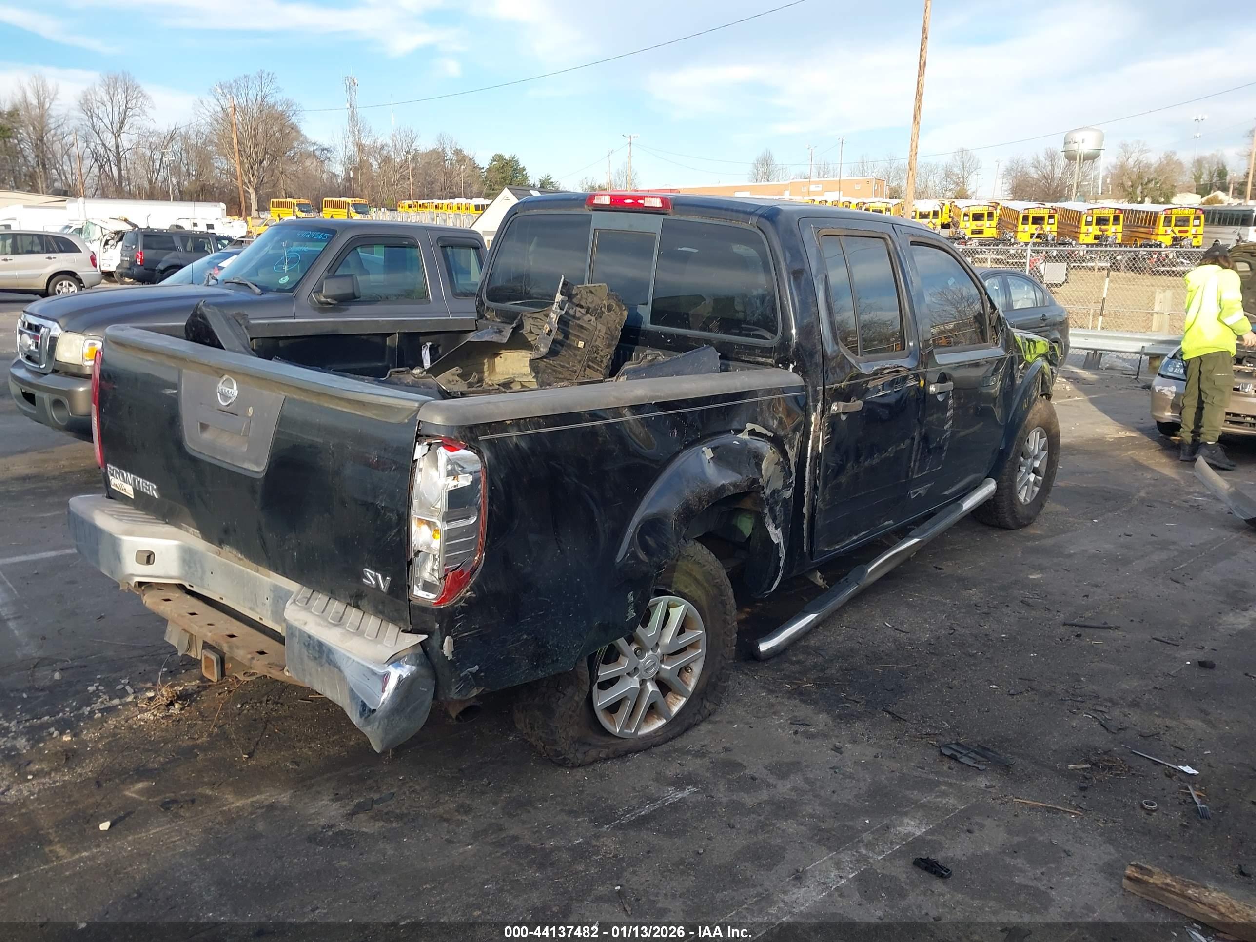 NISSAN FRONTIER image 4