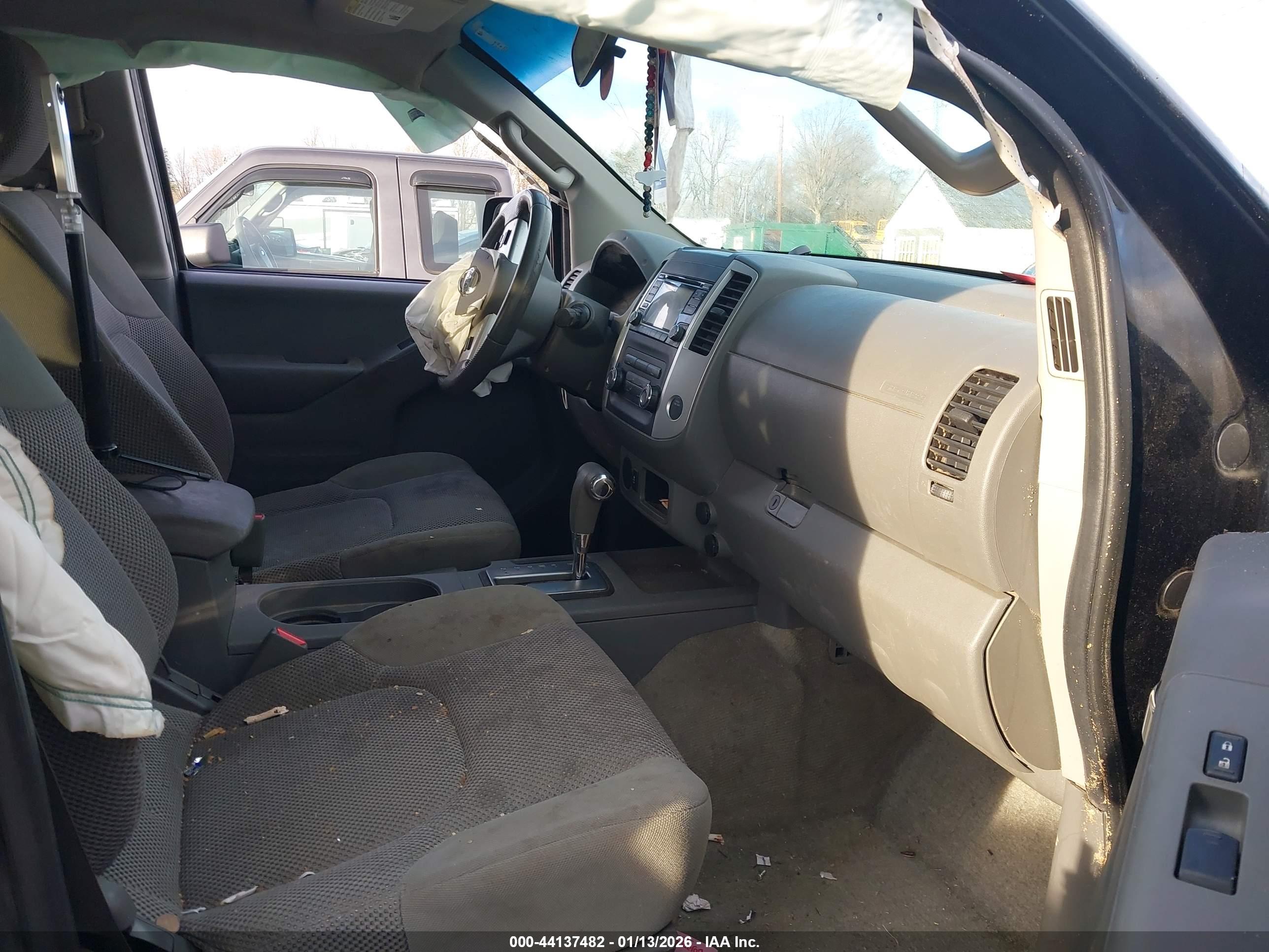 NISSAN FRONTIER image 5