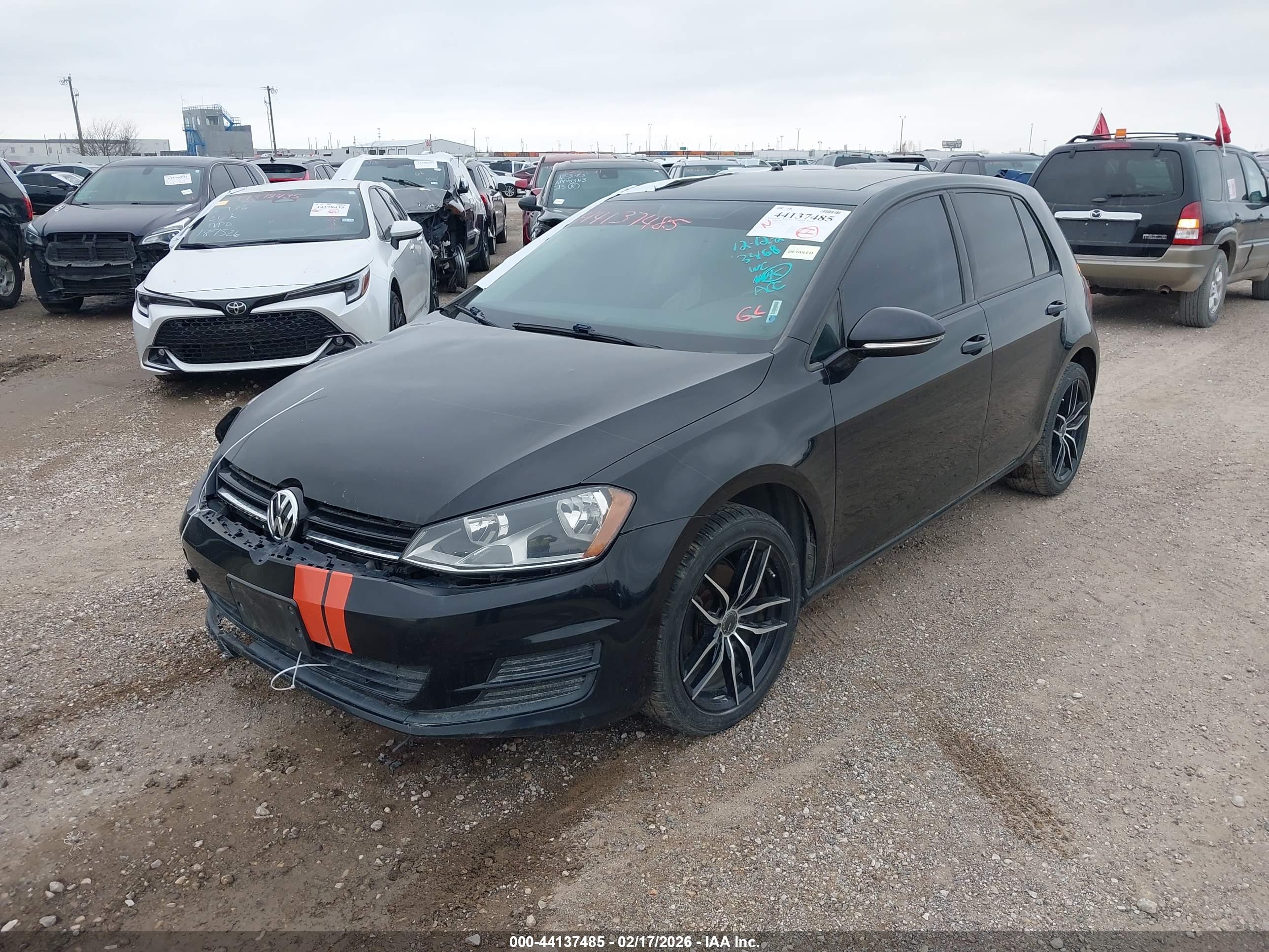 VOLKSWAGEN GOLF image 2