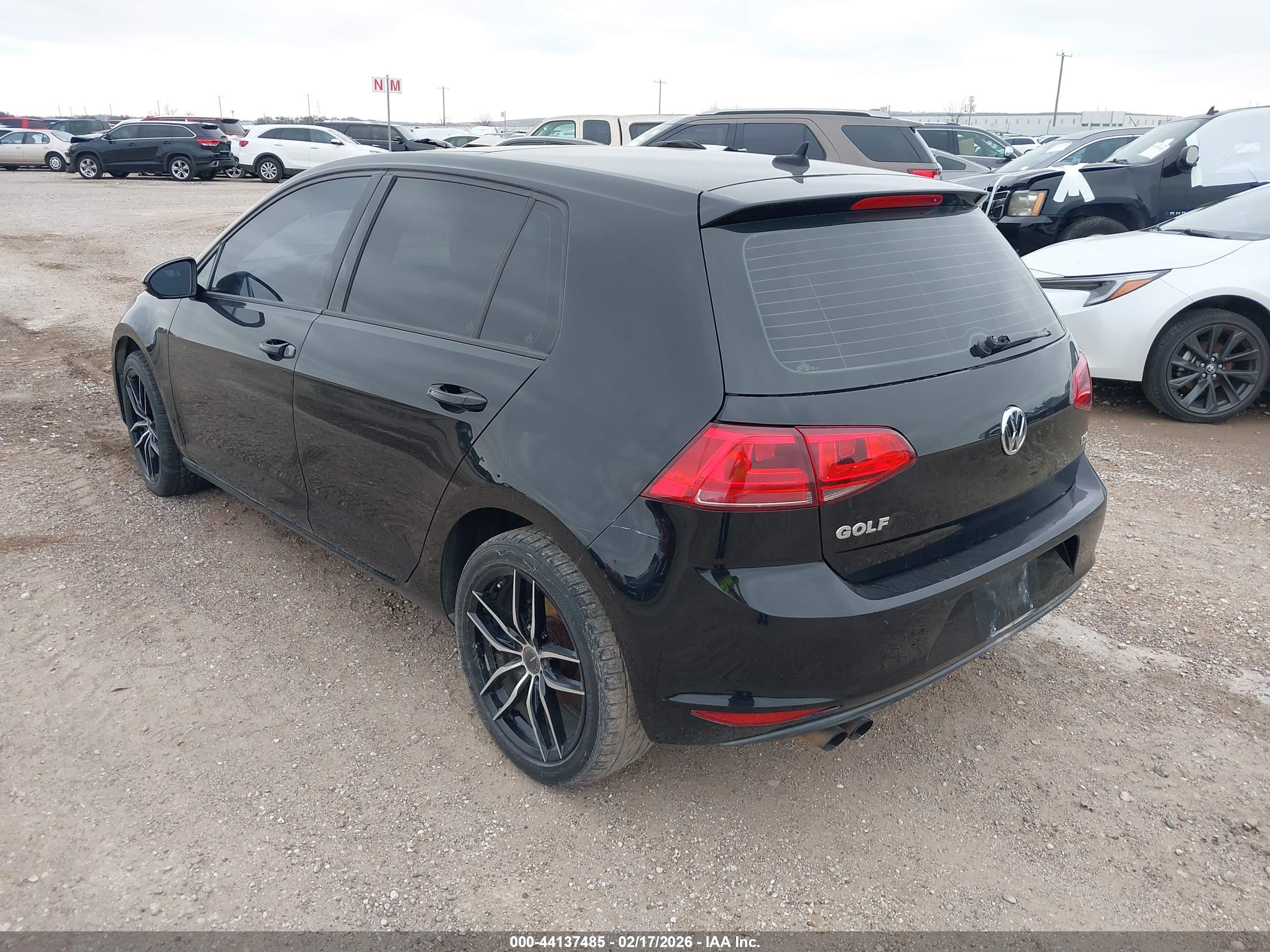 VOLKSWAGEN GOLF image 3