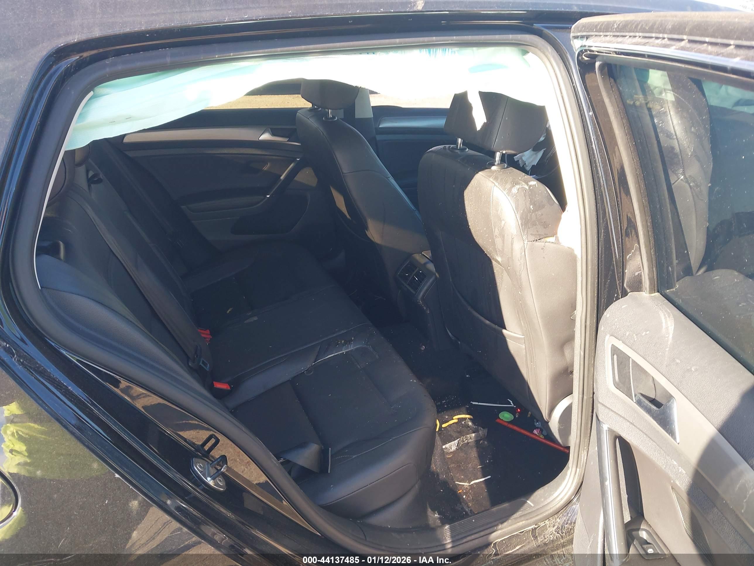 VOLKSWAGEN GOLF image 8