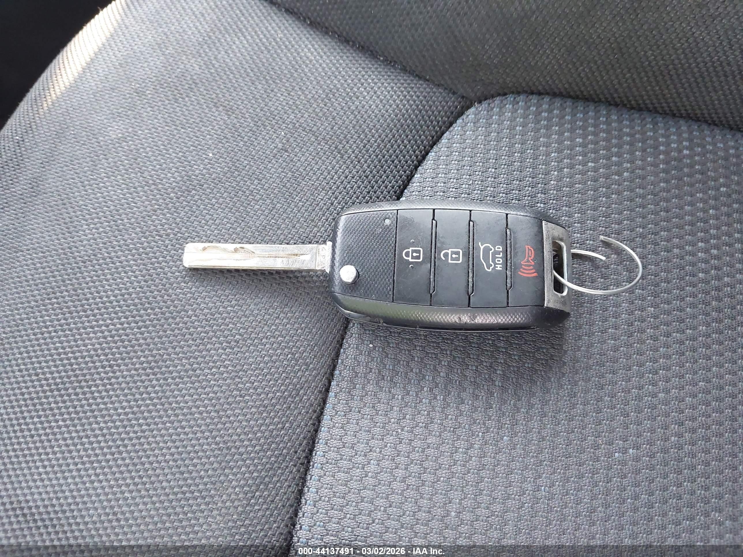 KIA SPORTAGE image 11