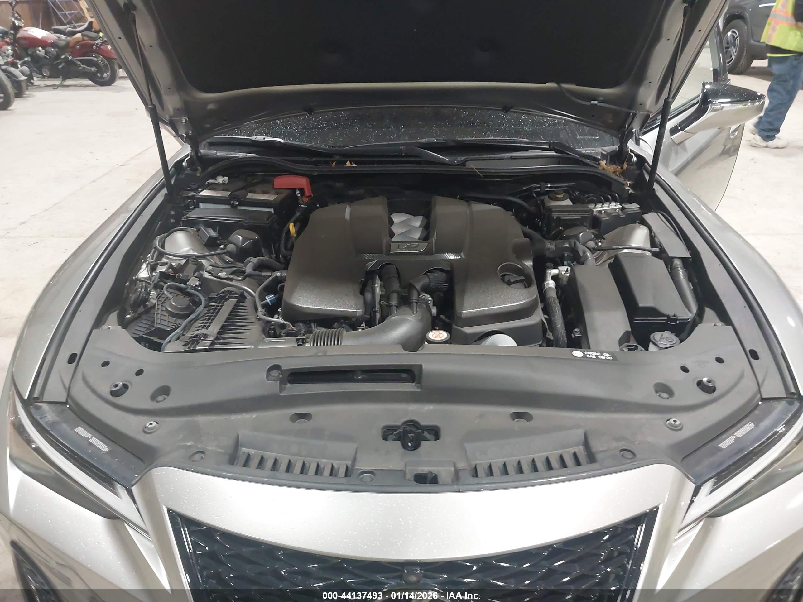 LEXUS IS image 10