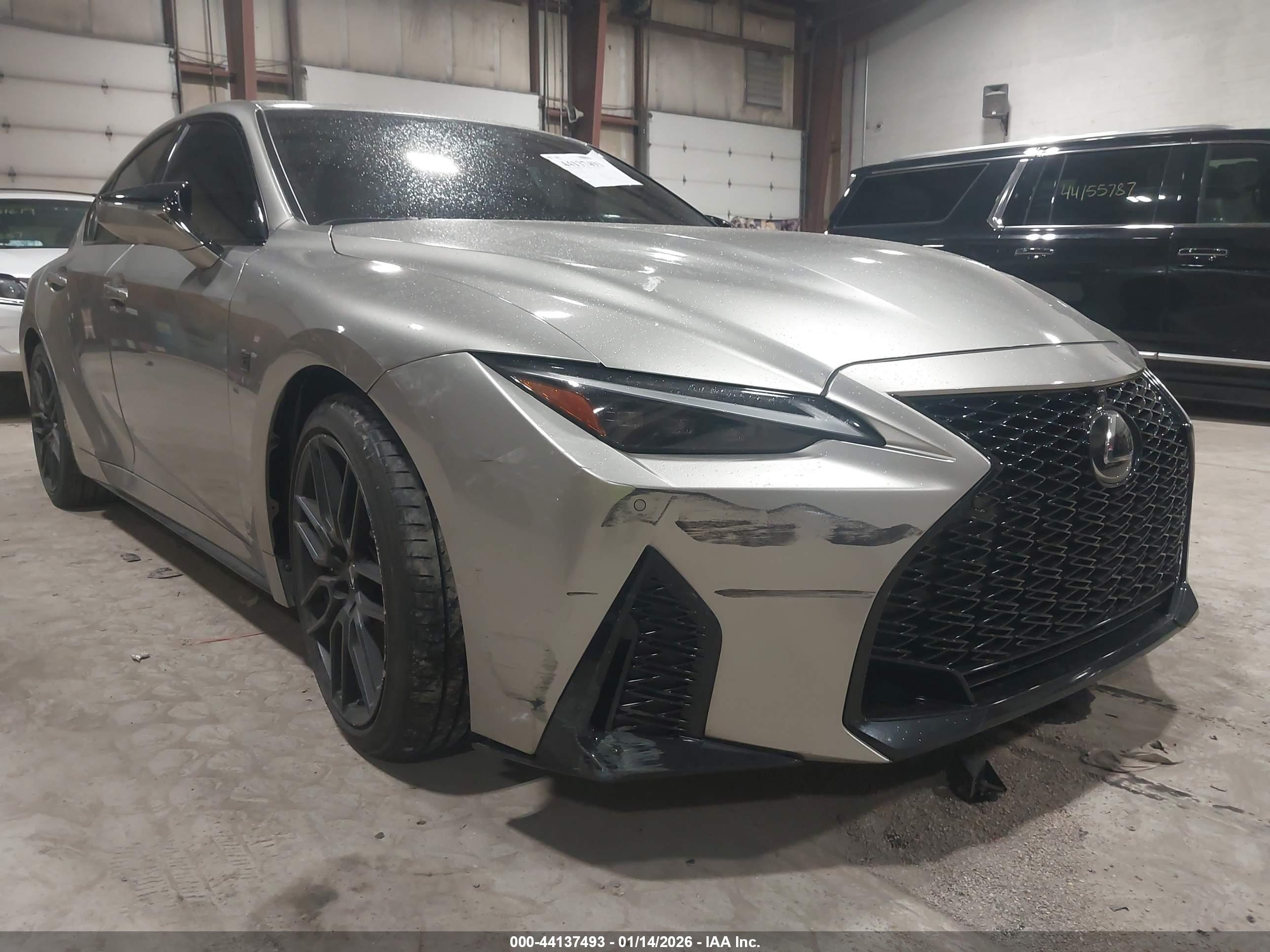 LEXUS IS image 6