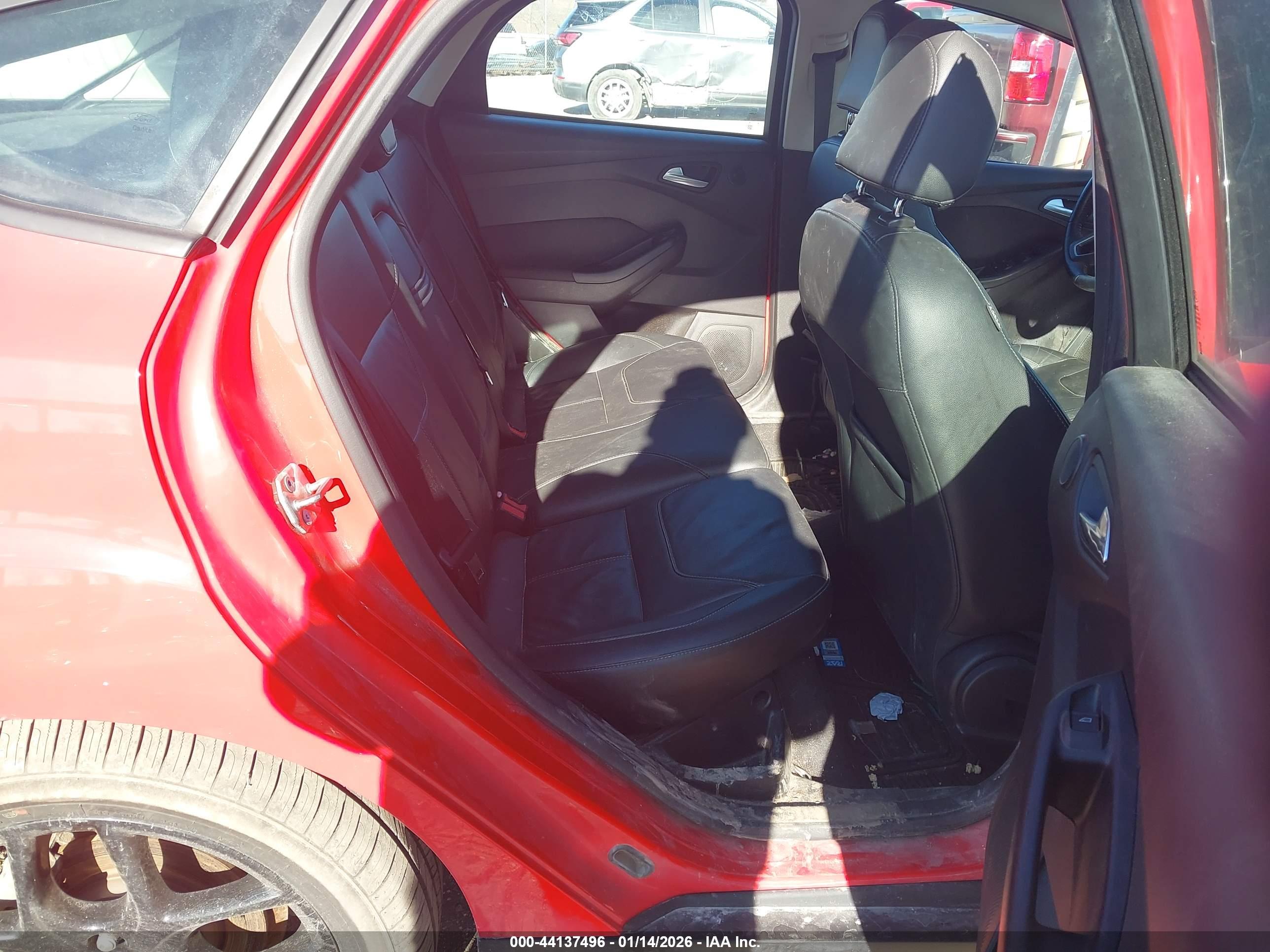 FORD FOCUS image 8